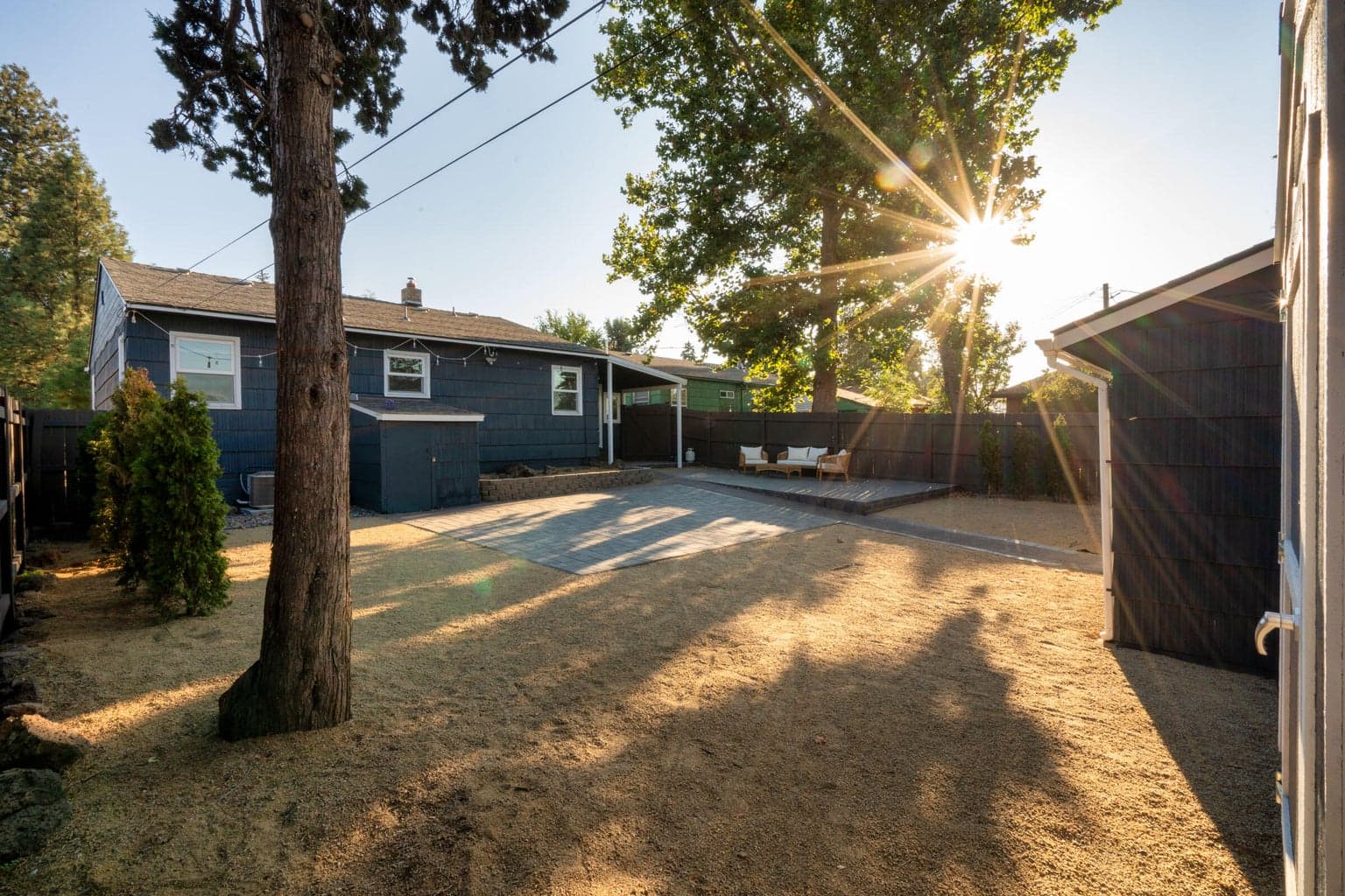 Photo of 464 NE Irving Avenue 25 of 36