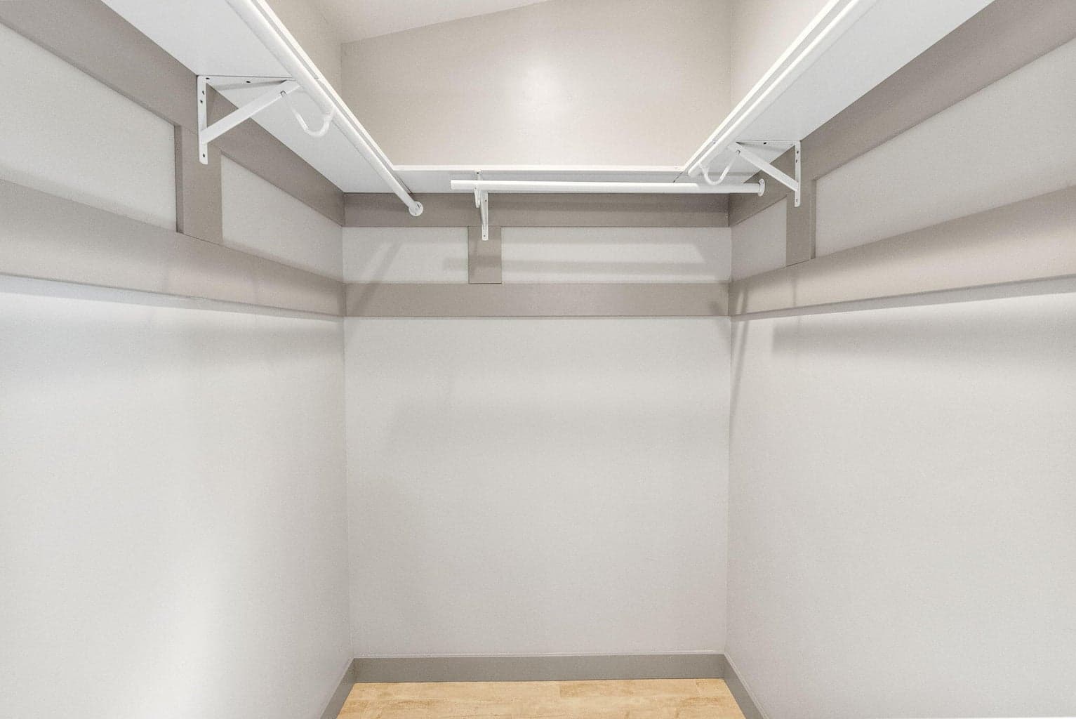 Photo of 1115 NW Baltimore Avenue 34 of 70