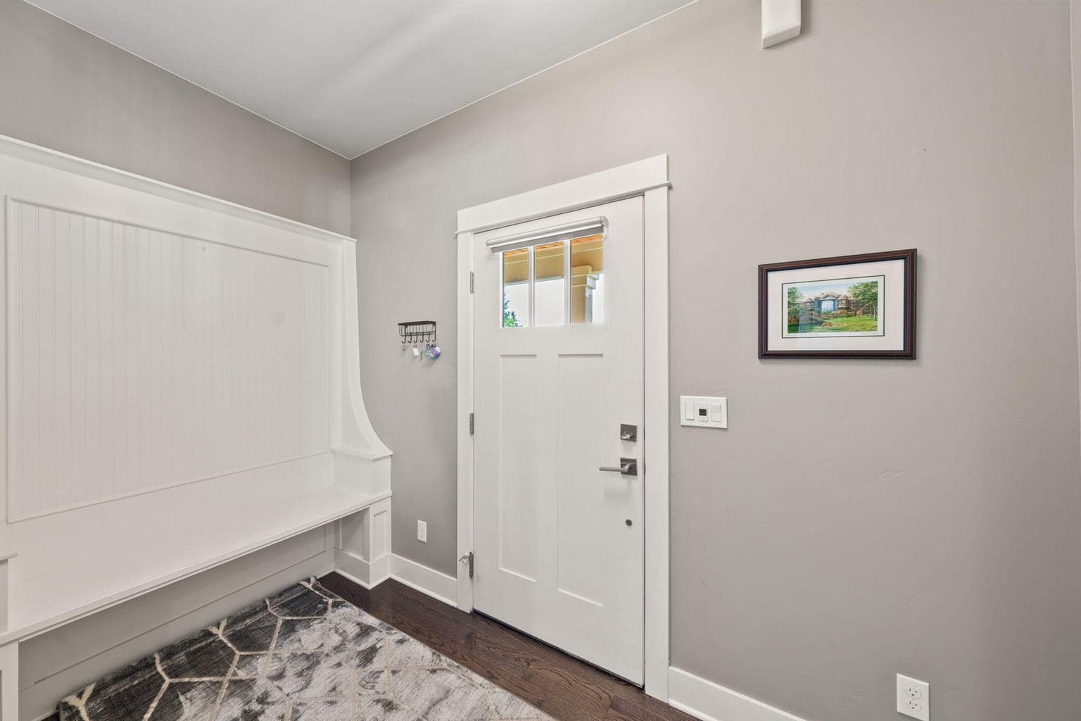 Photo of 325 N Cowboy Street 12 of 52