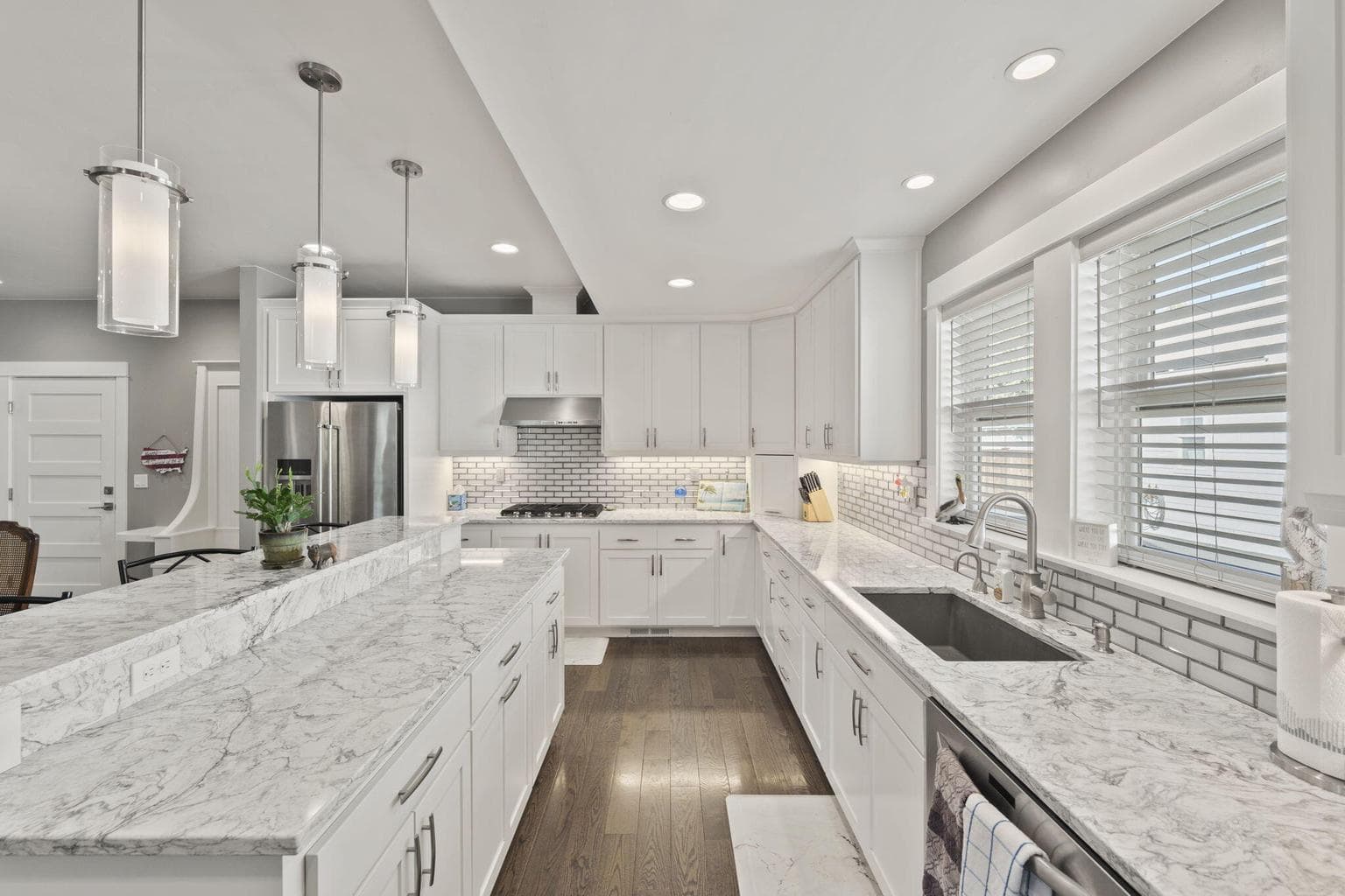 Photo of 325 N Cowboy Street 14 of 52