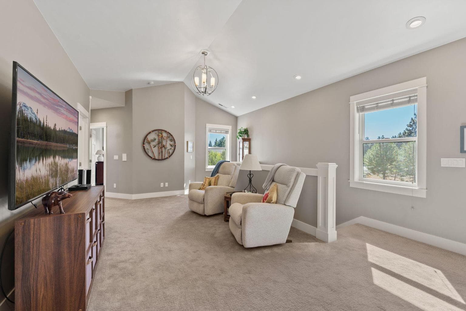 Photo of 325 N Cowboy Street 36 of 52