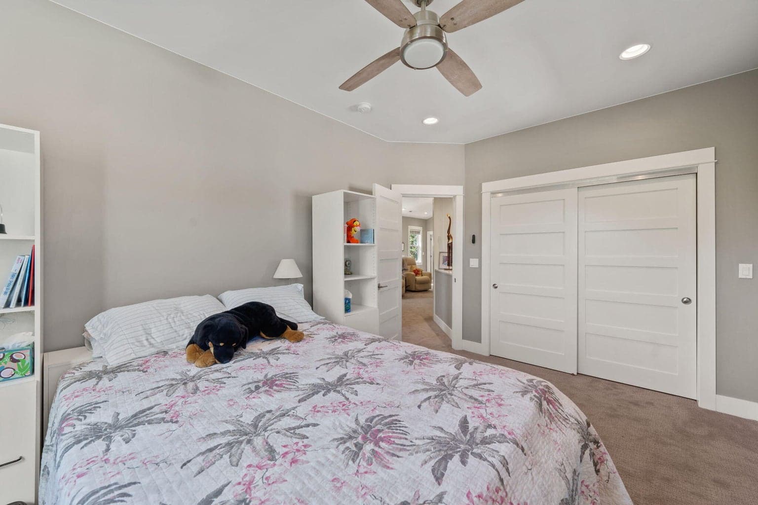 Photo of 325 N Cowboy Street 42 of 52