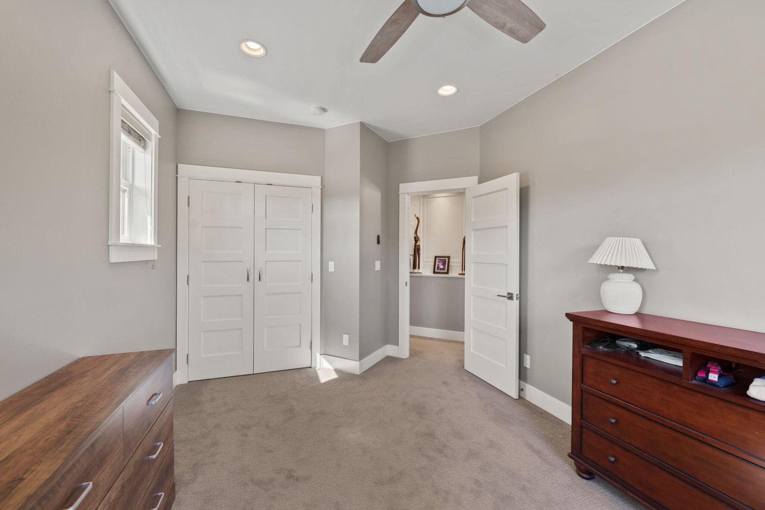 Photo of 325 N Cowboy Street 44 of 52