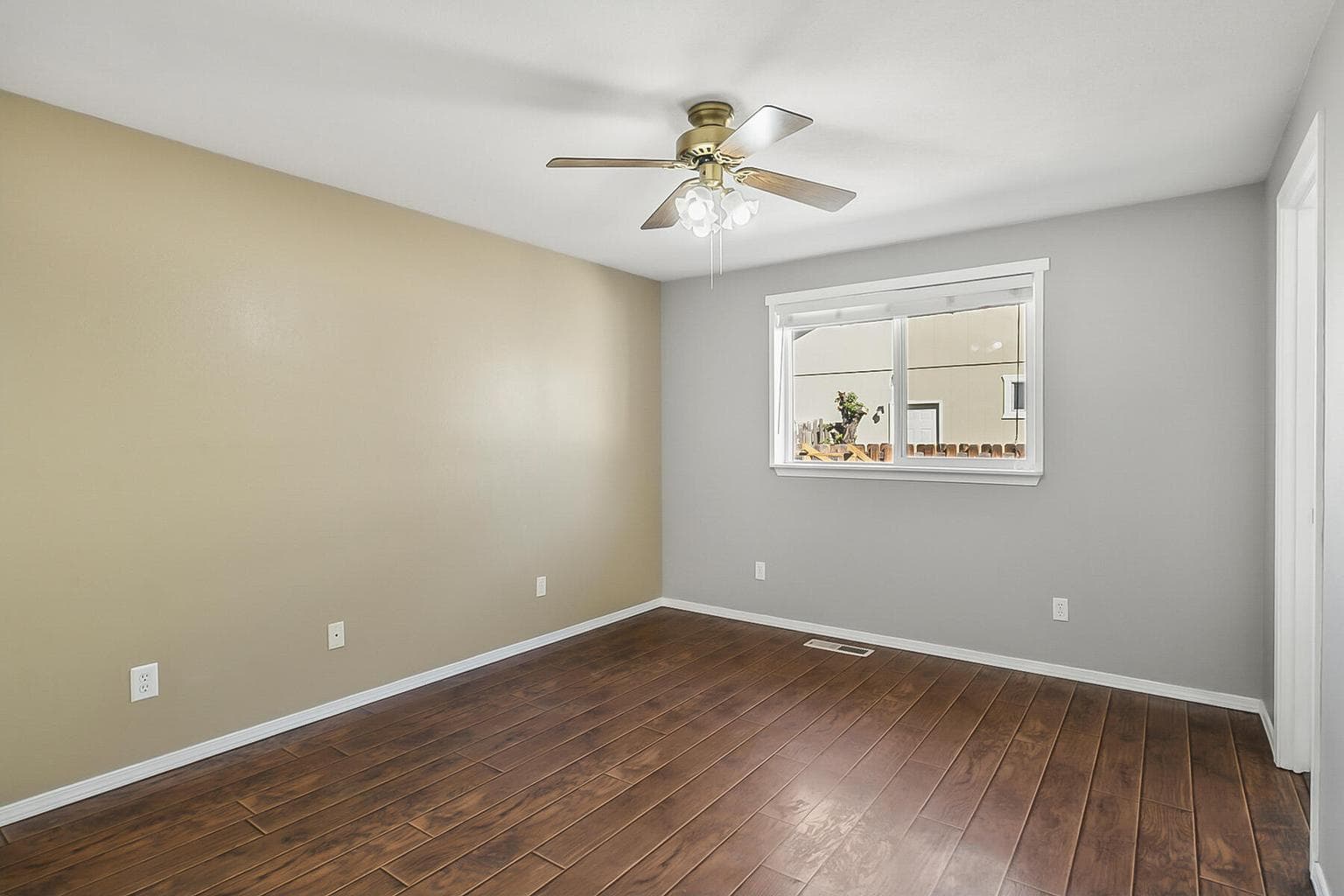 Photo of 63399 NE Majestic Loop 13 of 35