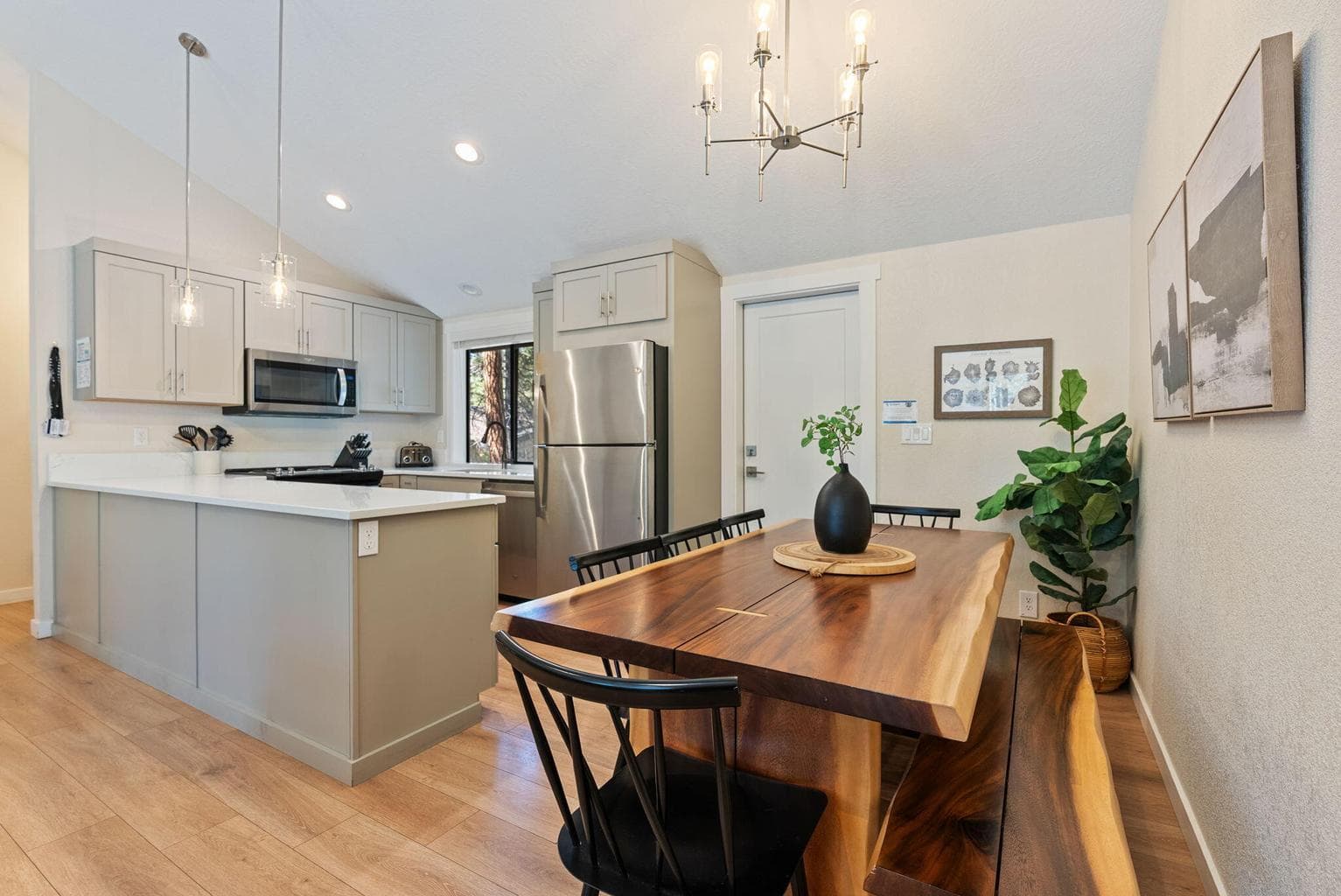 Photo of 57440 Quartz Mountain Lane 14 of 42