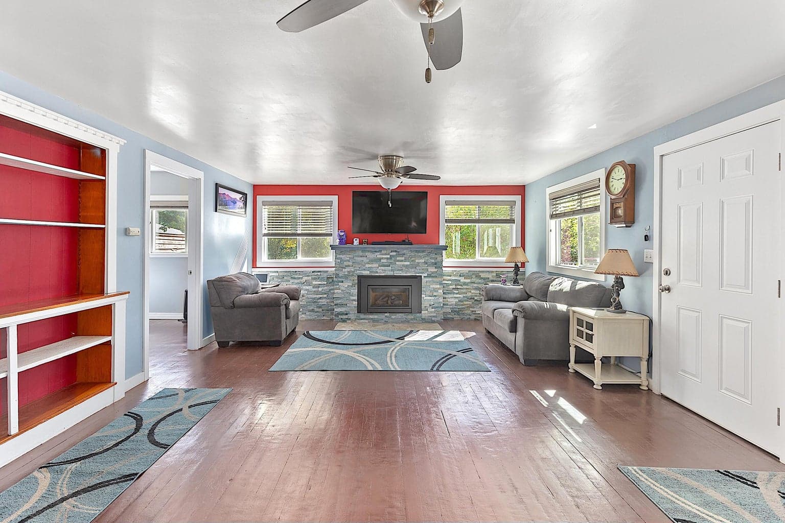 Photo of 24131 Redwood 1 of 42
