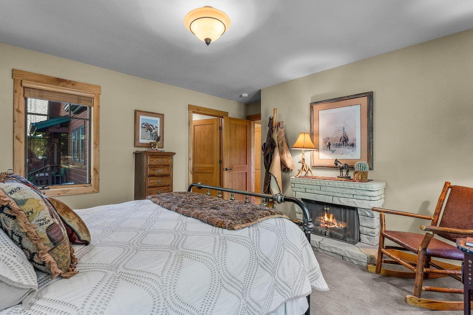 Photo of 546 S Cottonwood Street 35 of 53