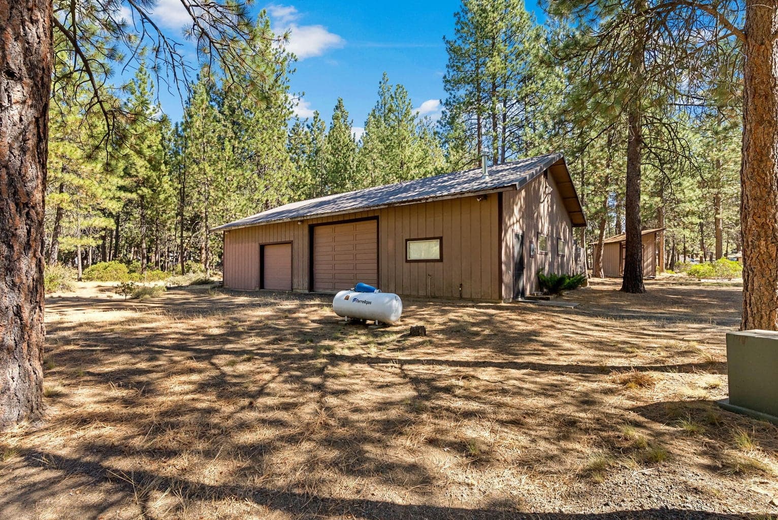 Photo of 60000 Agate Road 8 of 48