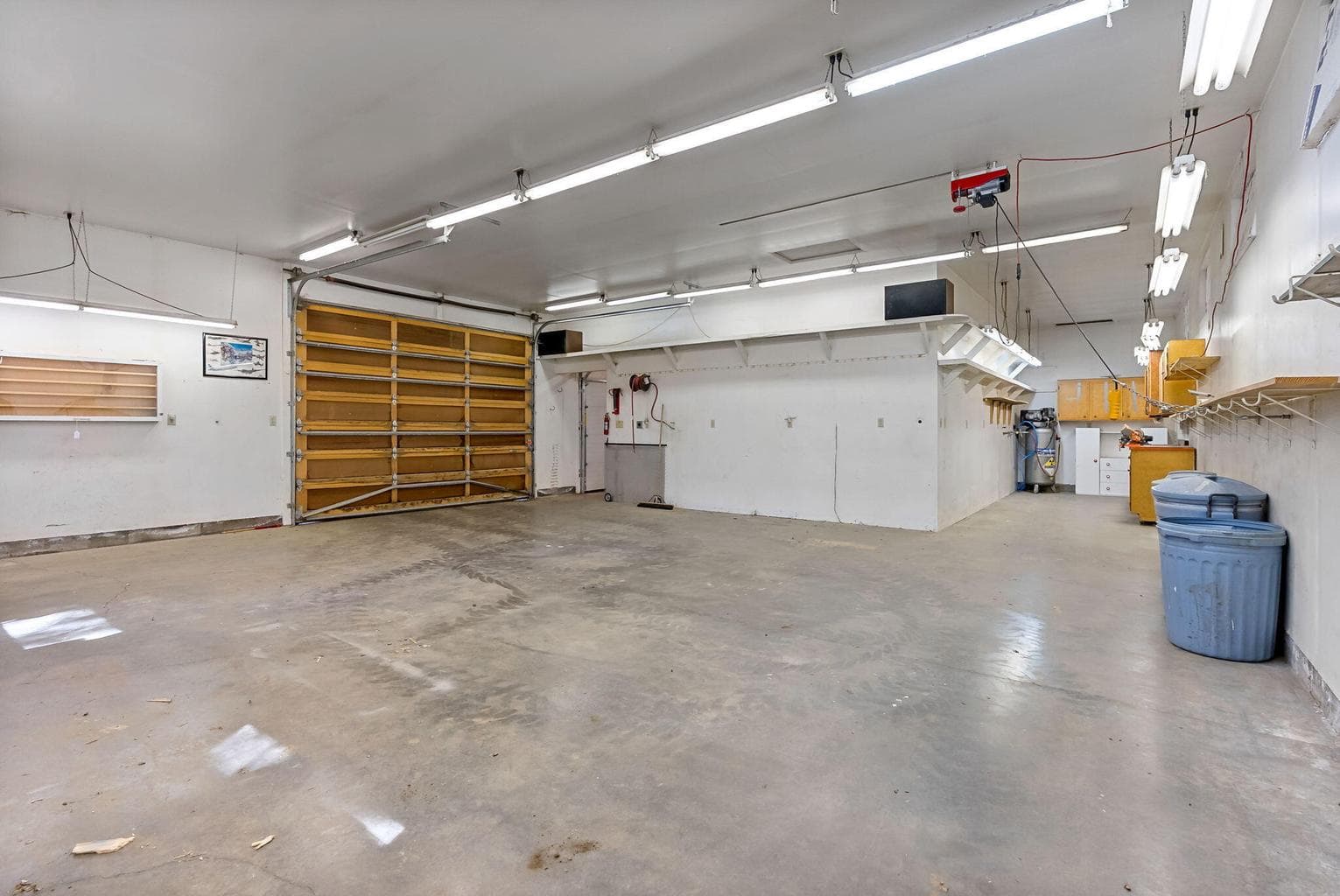 Photo of 60000 Agate Road 11 of 48