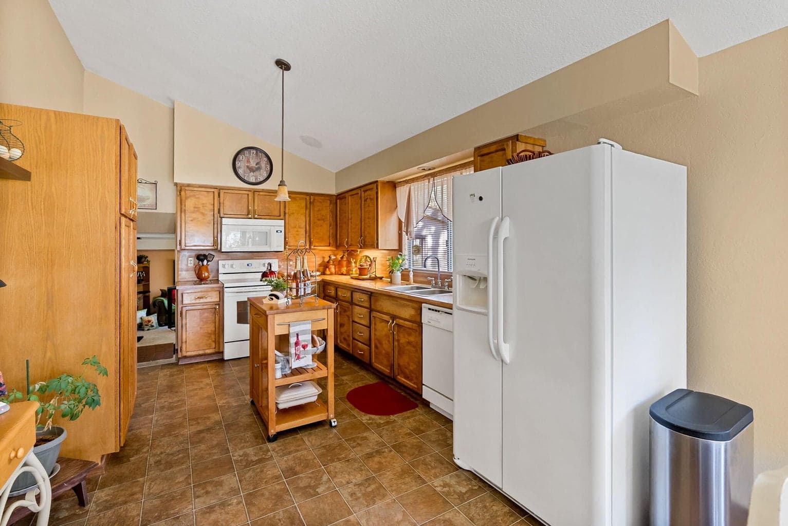 Photo of 60000 Agate Road 22 of 48