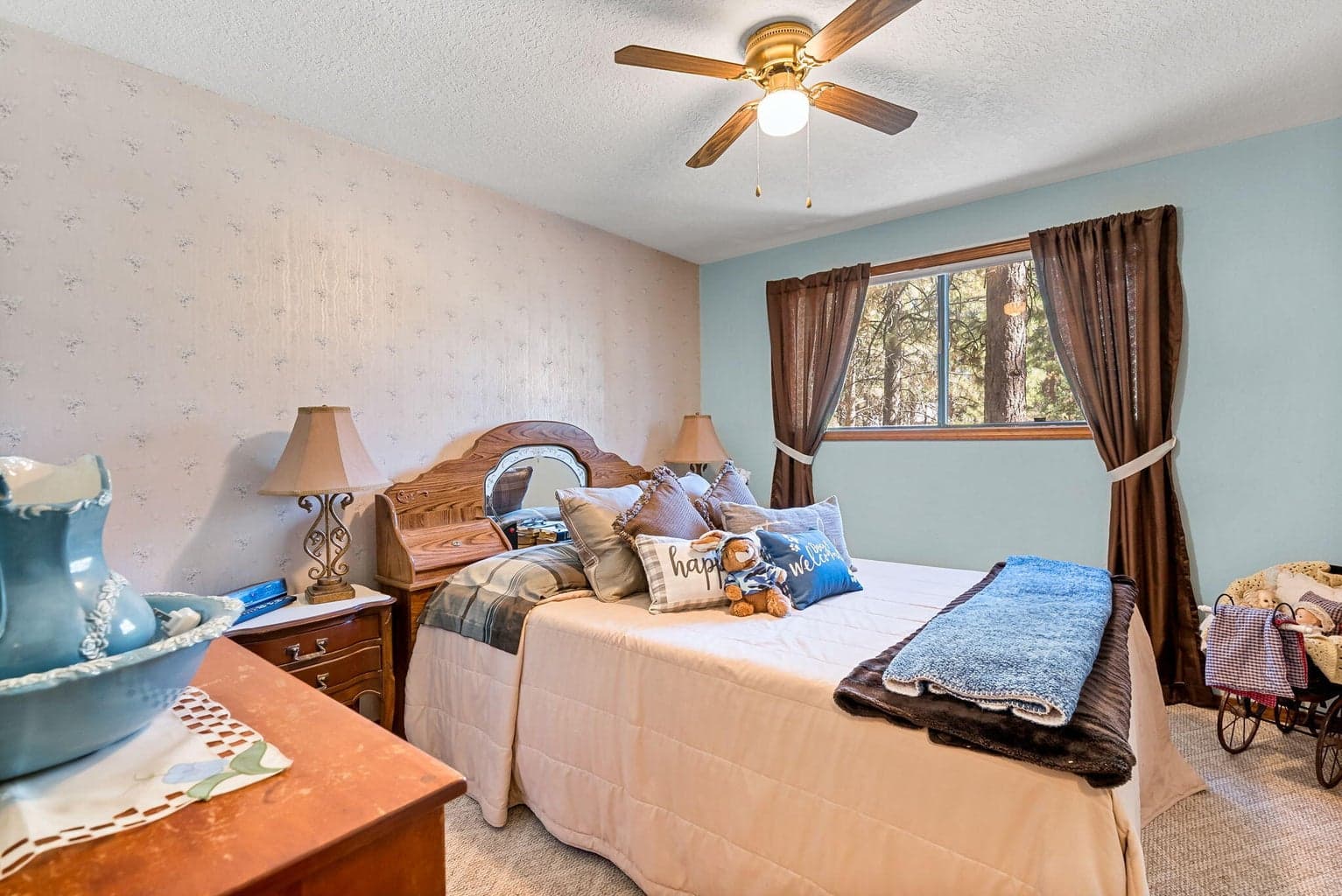 Photo of 60000 Agate Road 31 of 48
