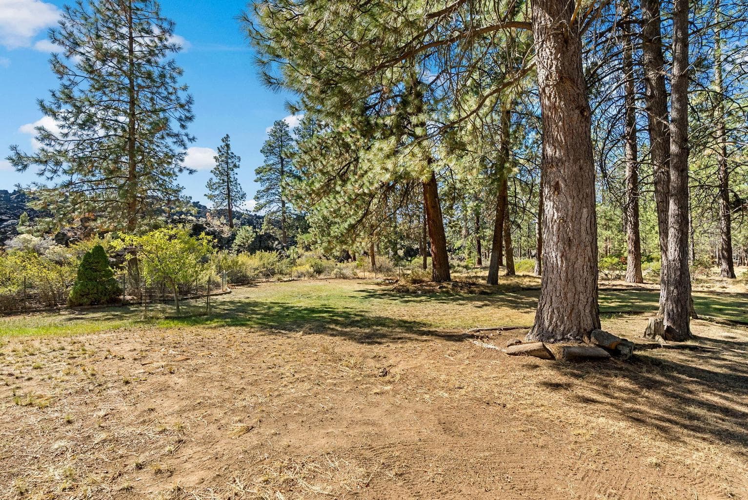 Photo of 60000 Agate Road 33 of 48