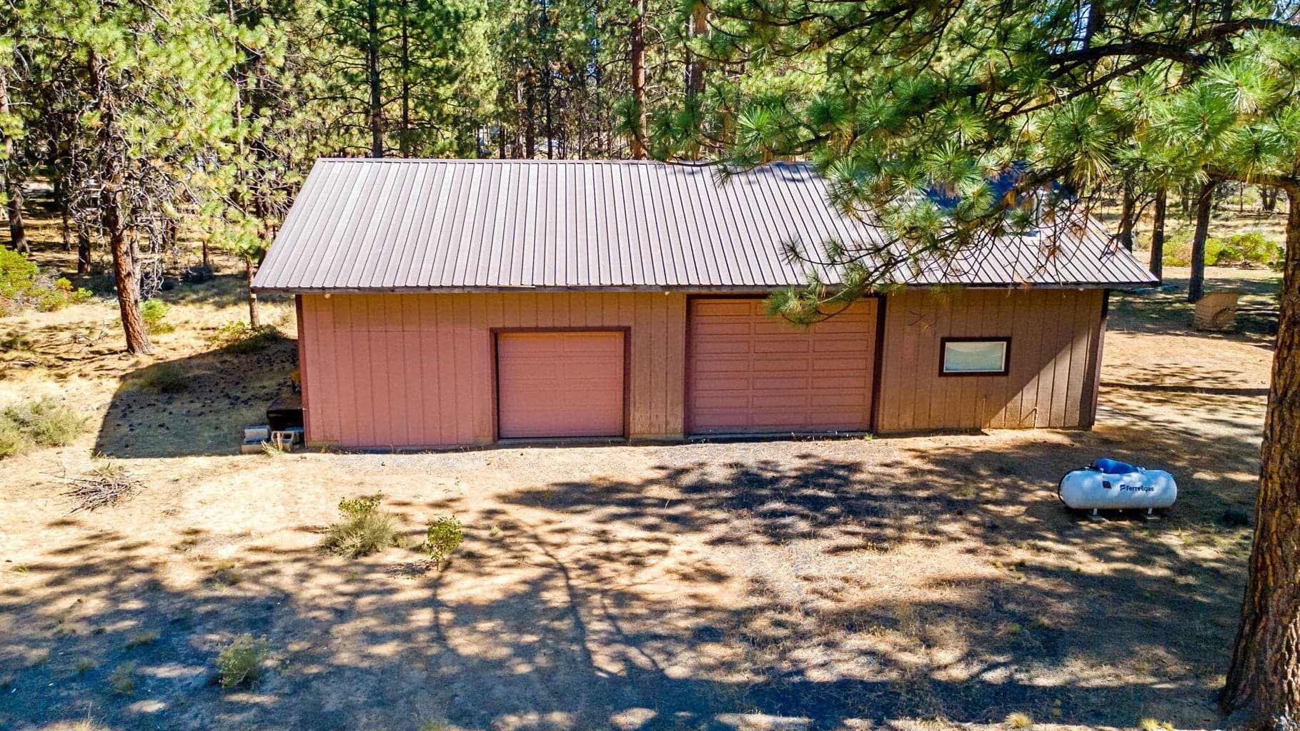 Photo of 60000 Agate Road 36 of 48