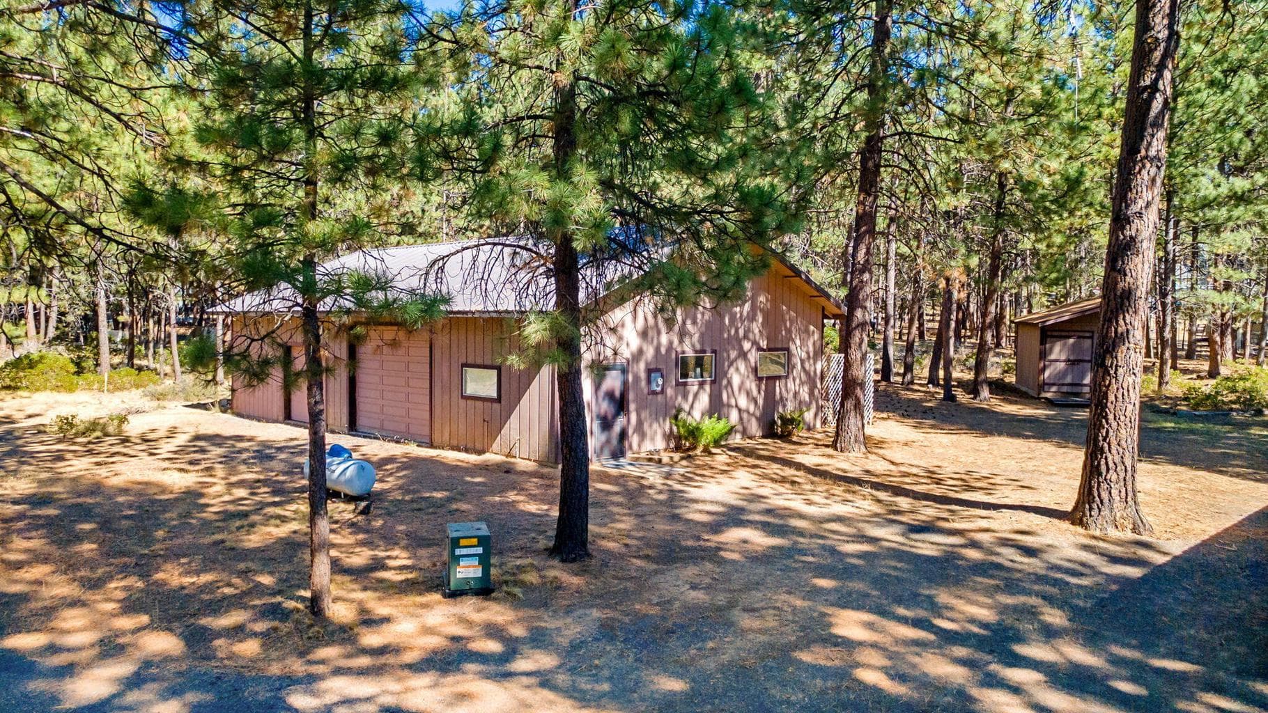 Photo of 60000 Agate Road 39 of 48