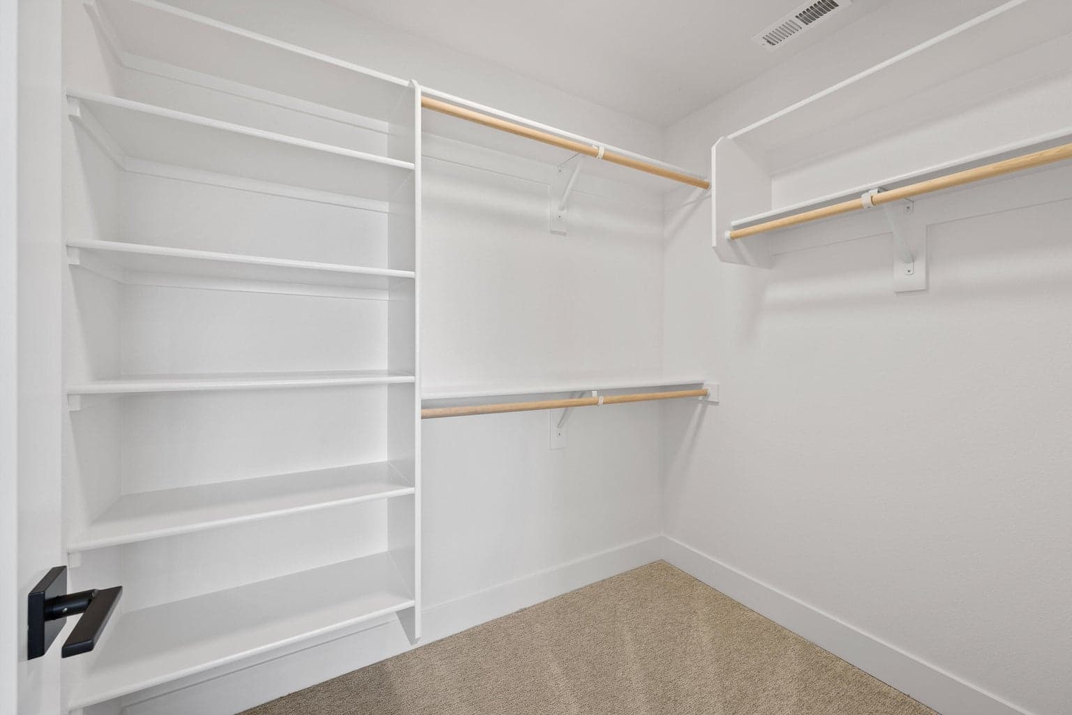 Photo of 4315 SW Rhyolite Place 31 of 51