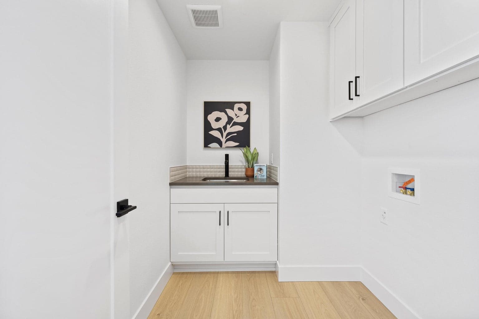 Photo of 4315 SW Rhyolite Place 22 of 51