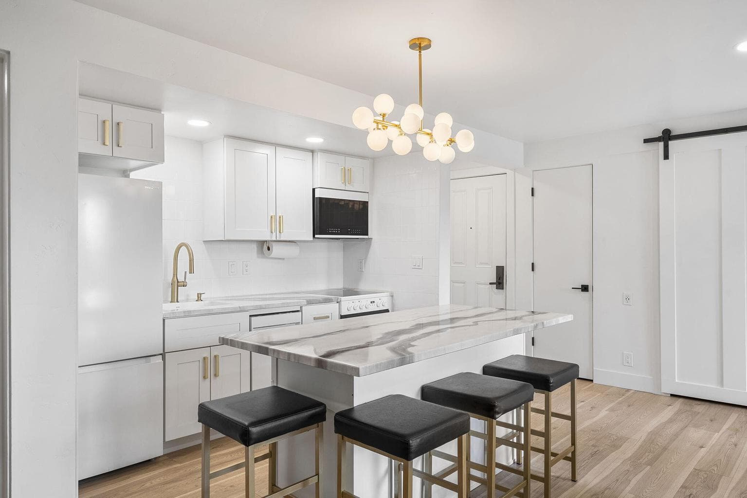 Photo of 18575 SW Century Drive 16 of 51