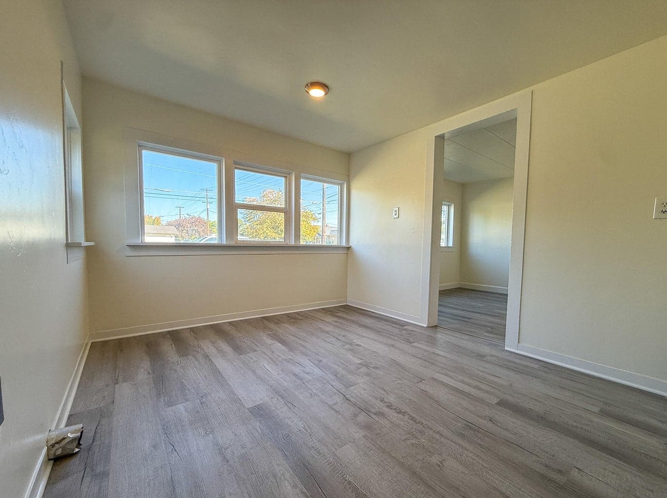 Photo of 485 NE 7th Street 7 of 13