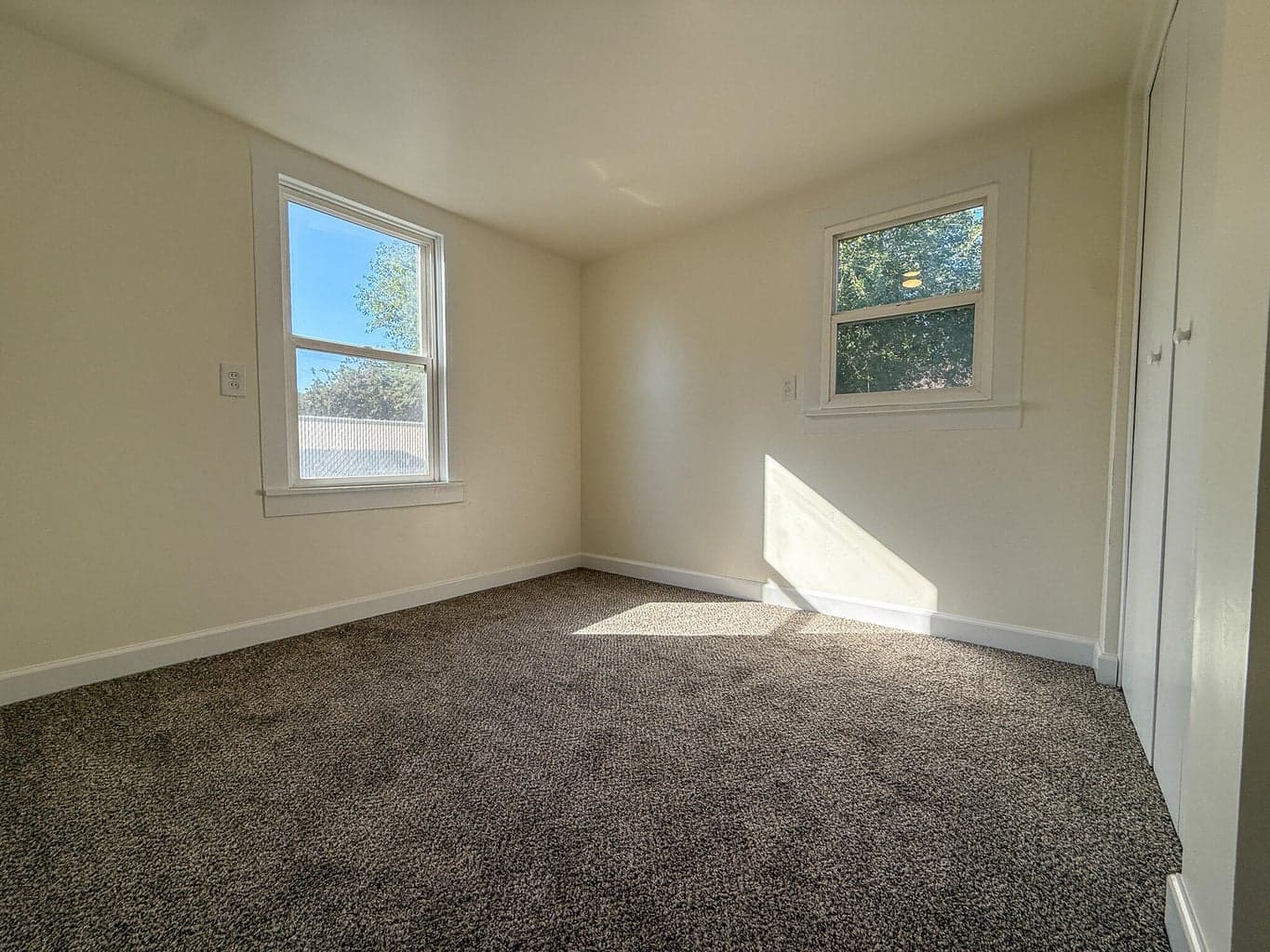 Photo of 485 NE 7th Street 10 of 13