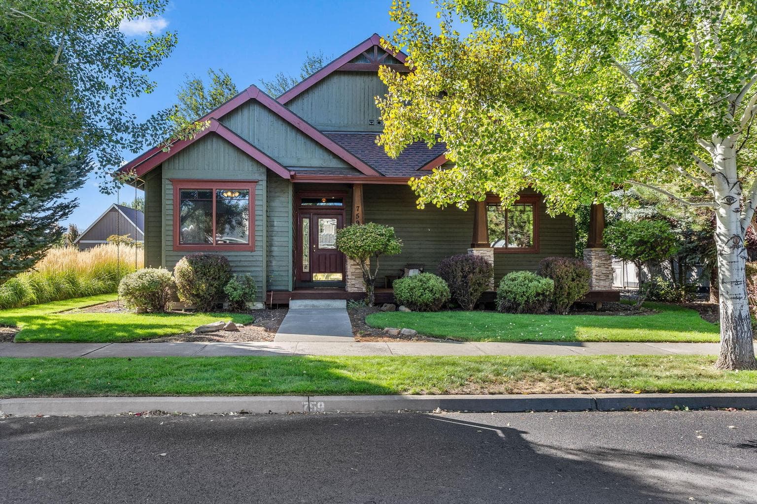 Photo of 759 Birch 3 of 51