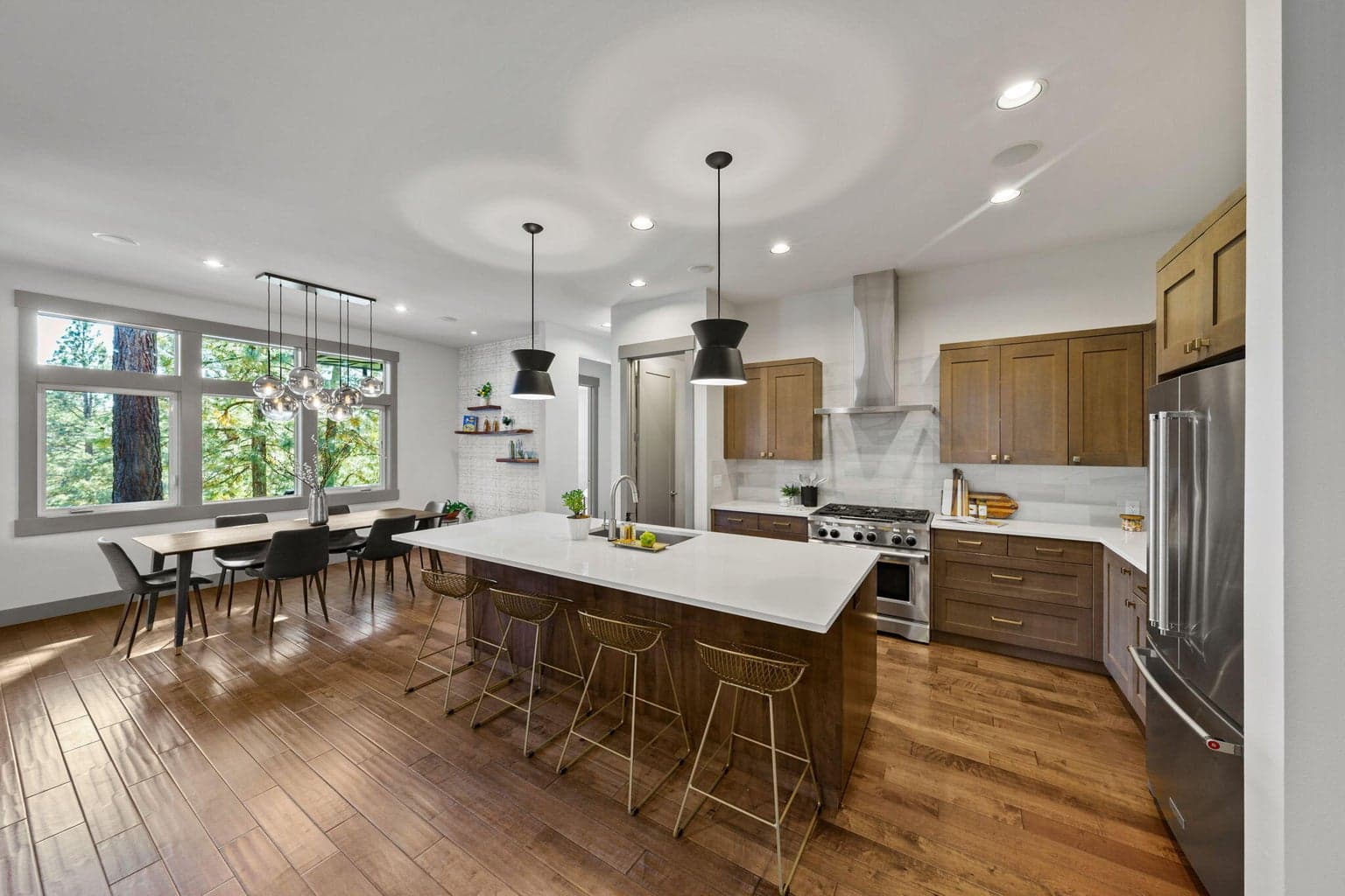 Photo of 2240 NW Lolo Drive 12 of 54