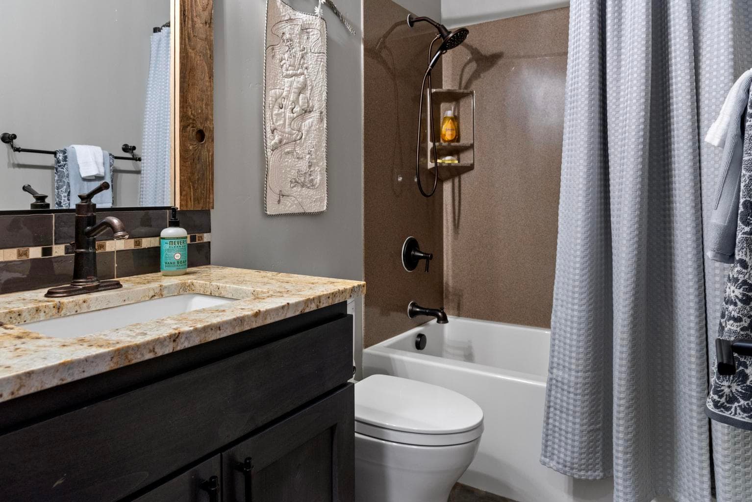 2nd Bathroom