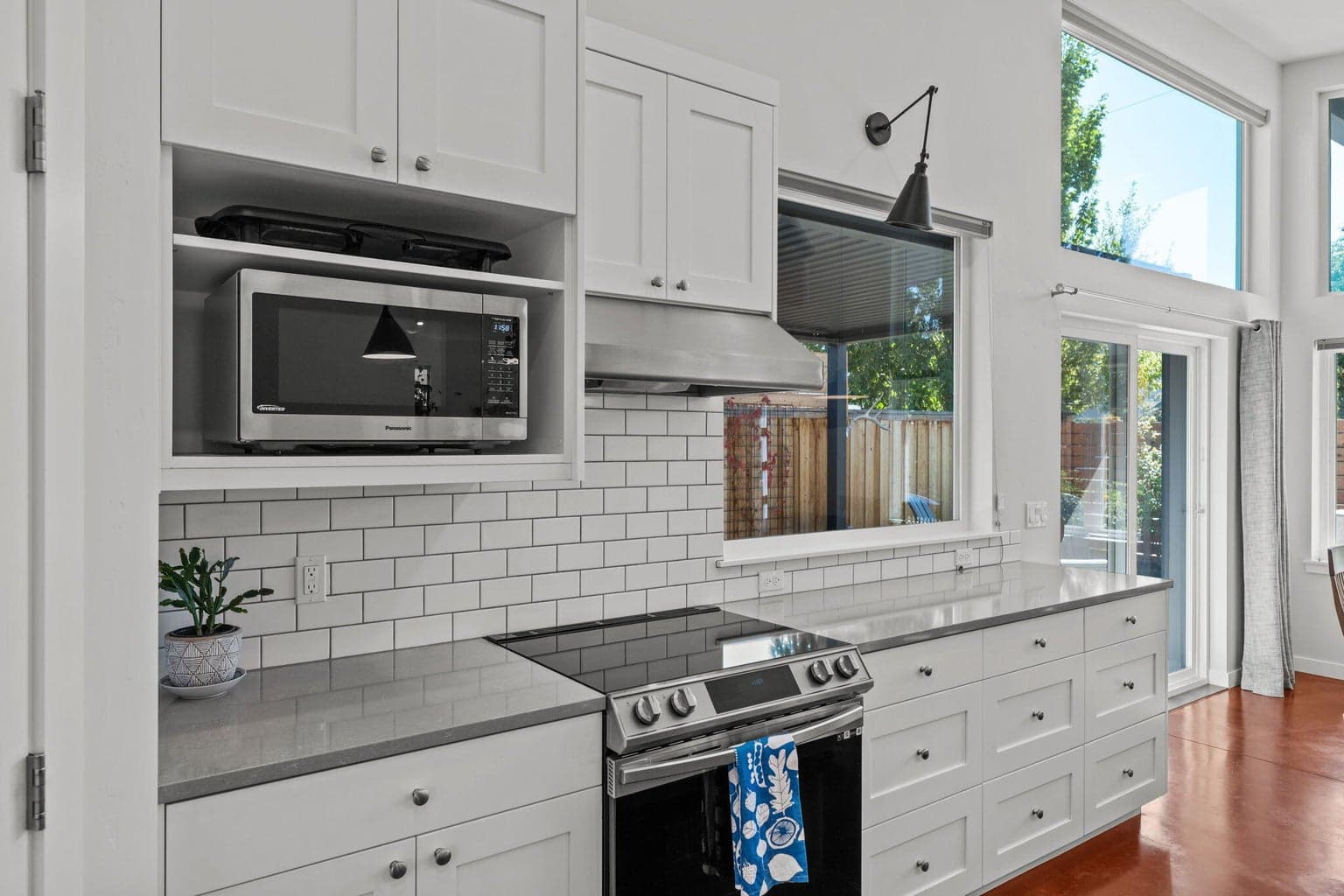 Photo of 1232 NW Albany Avenue 12 of 50