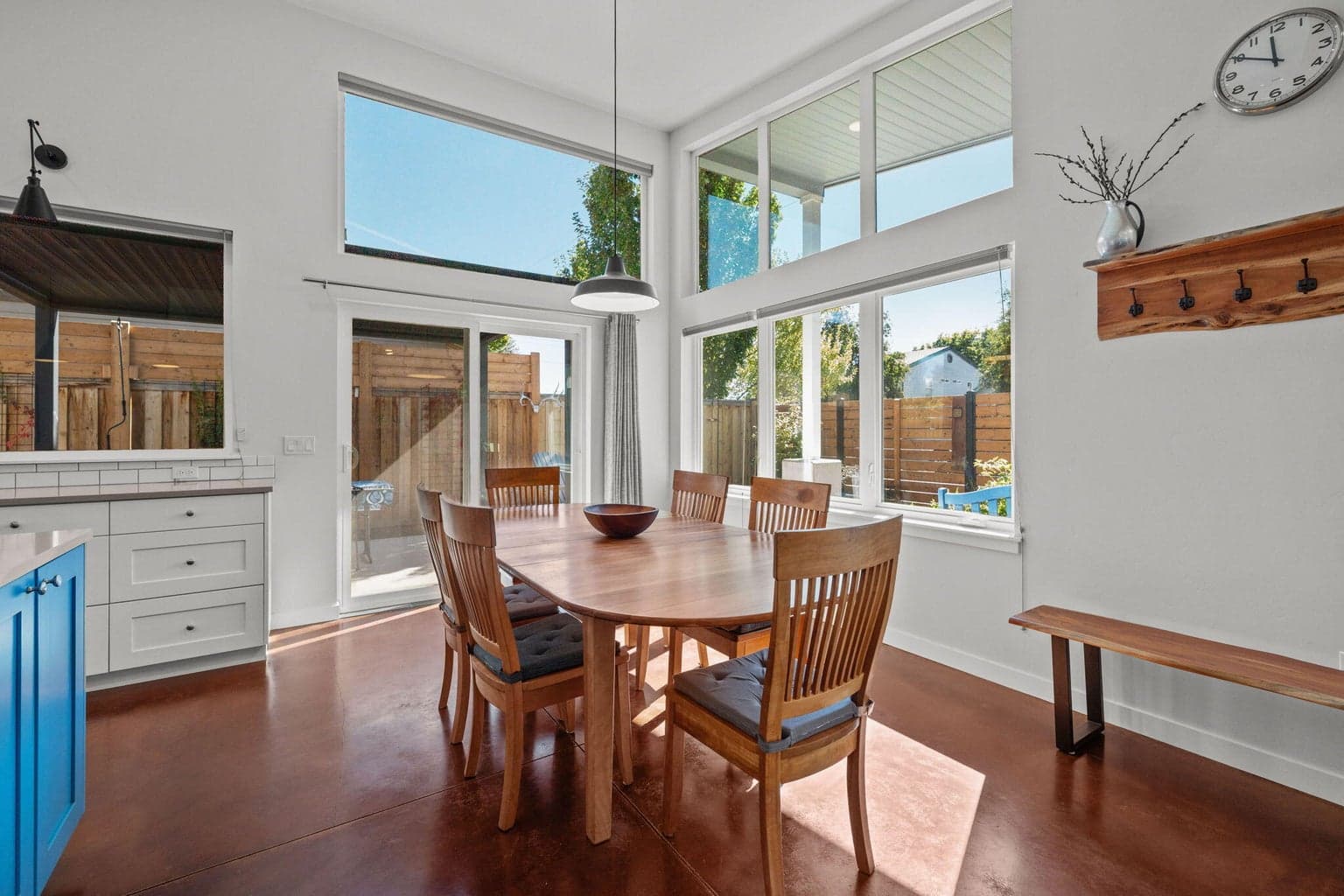 Photo of 1232 NW Albany Avenue 16 of 50