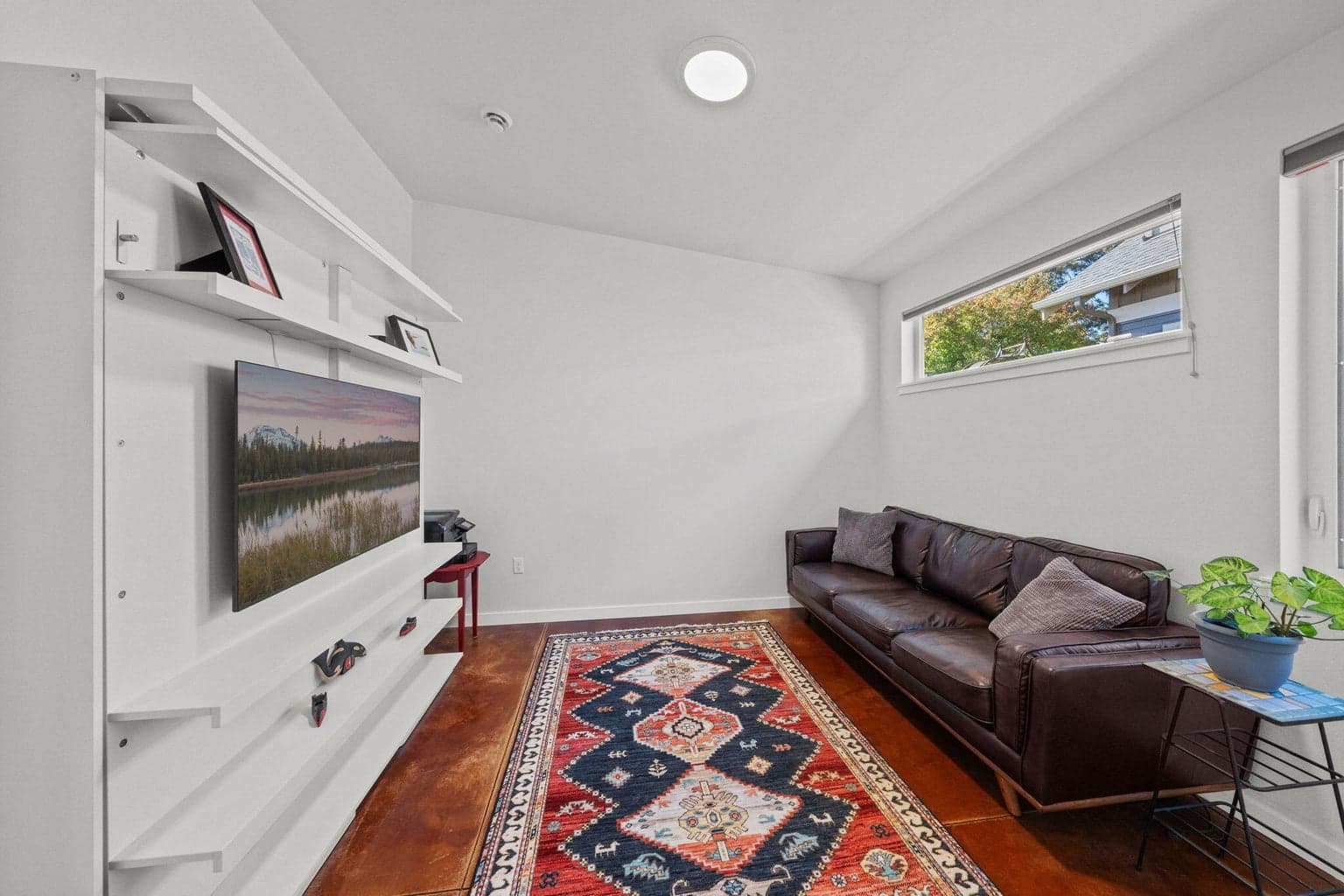 Photo of 1232 NW Albany Avenue 19 of 50