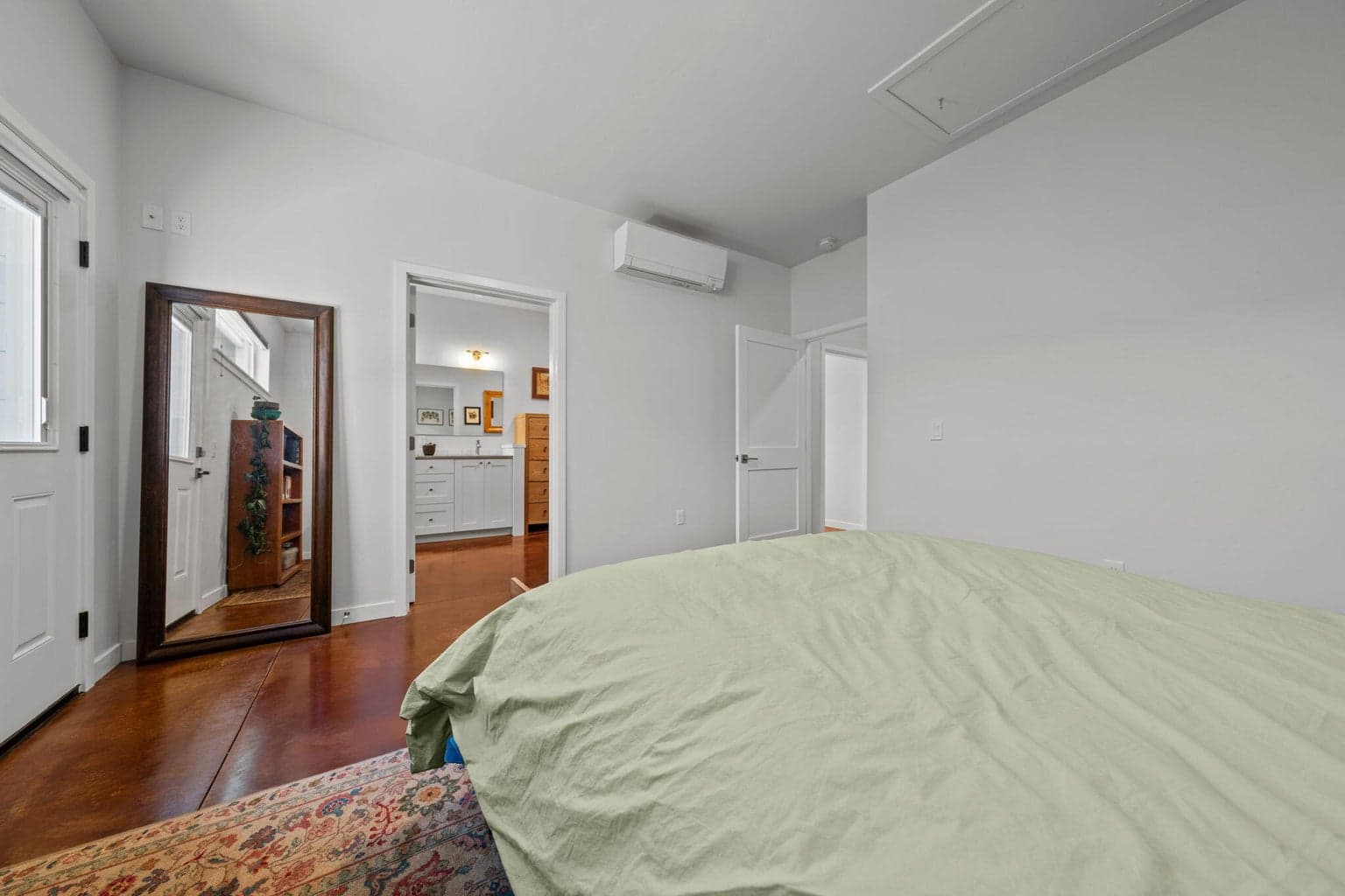 Photo of 1232 NW Albany Avenue 25 of 50