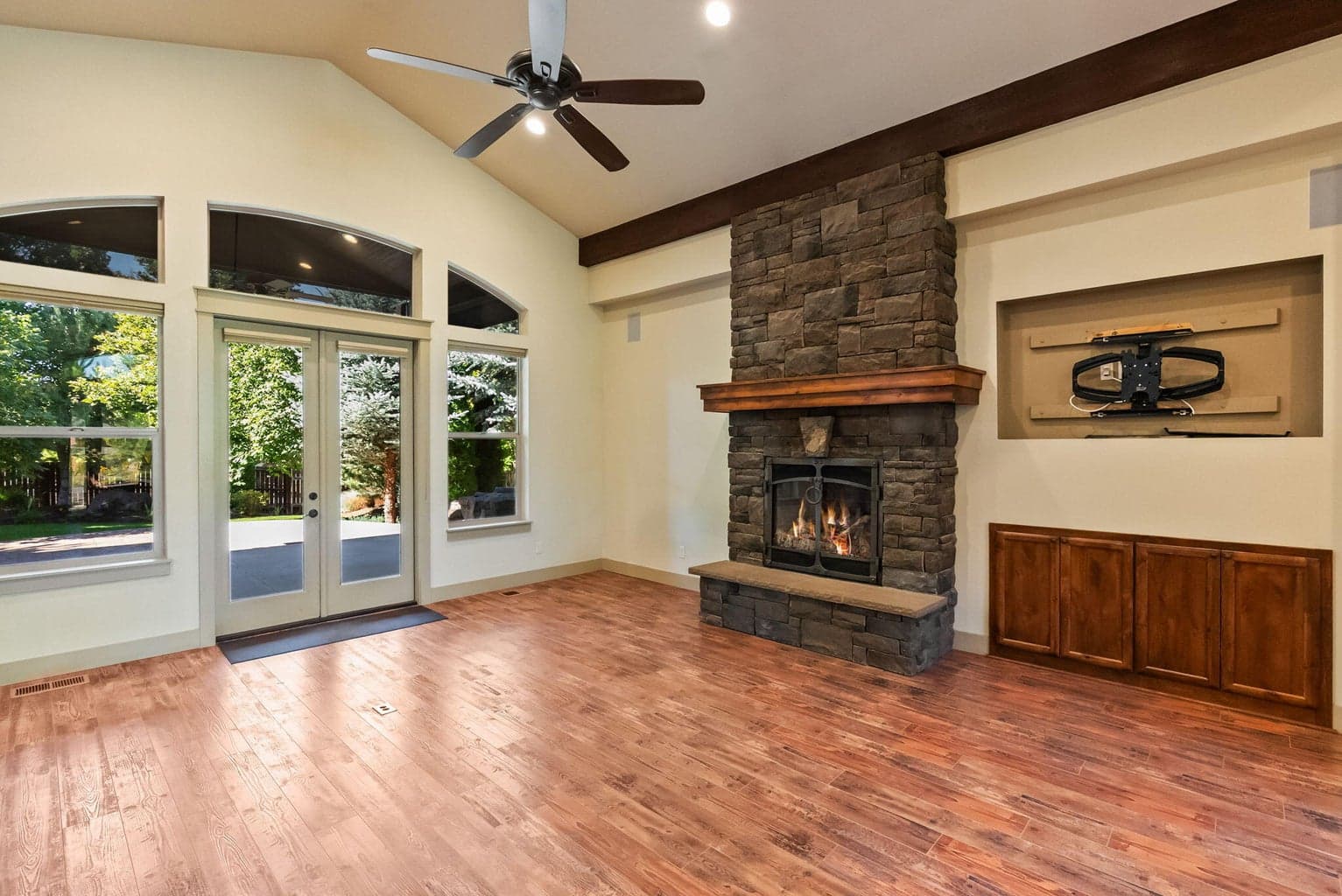 Photo of 61245 Crescent Court 7 of 64