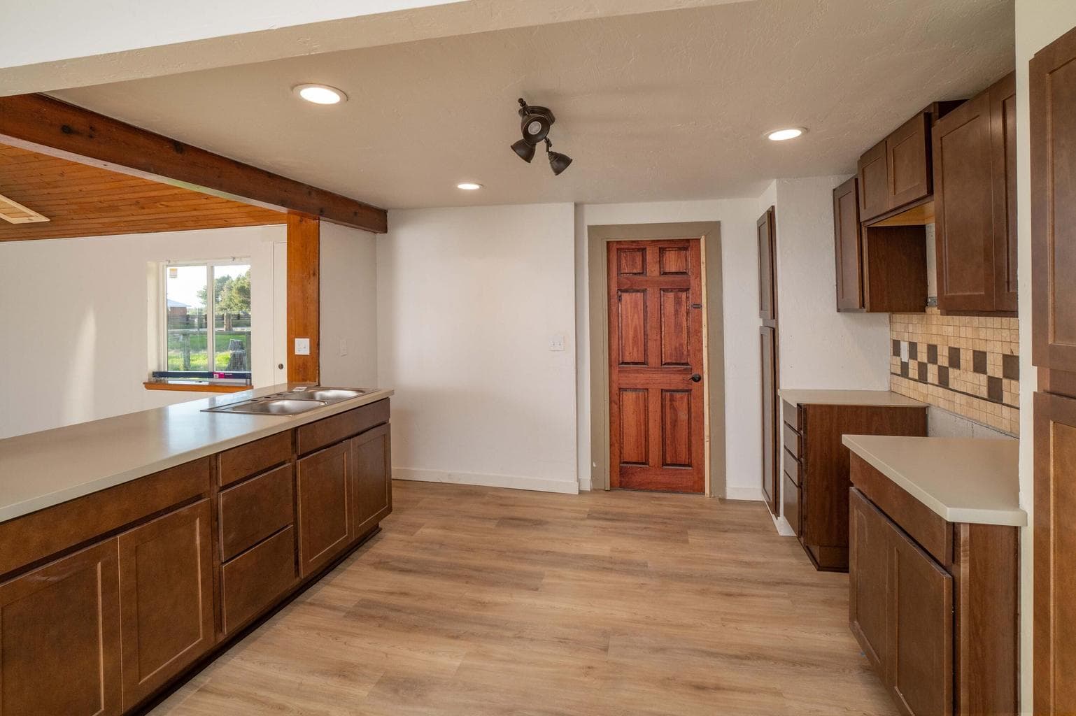 Photo of 65020 Swalley Road 51 of 71