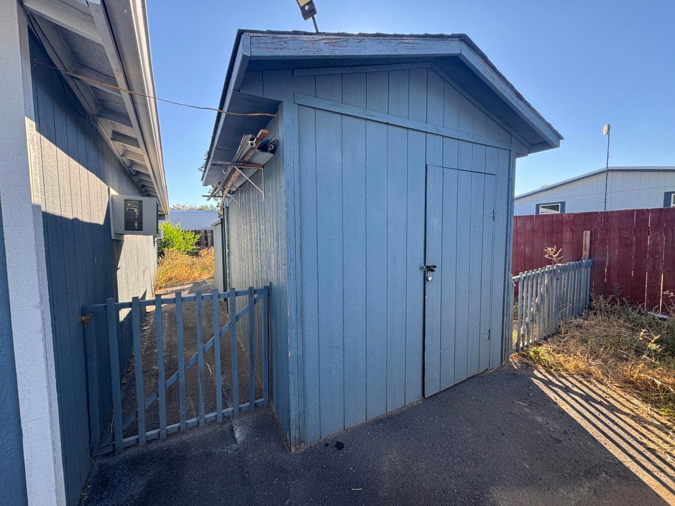 Photo of 1818 NW Fir Avenue 29 of 35