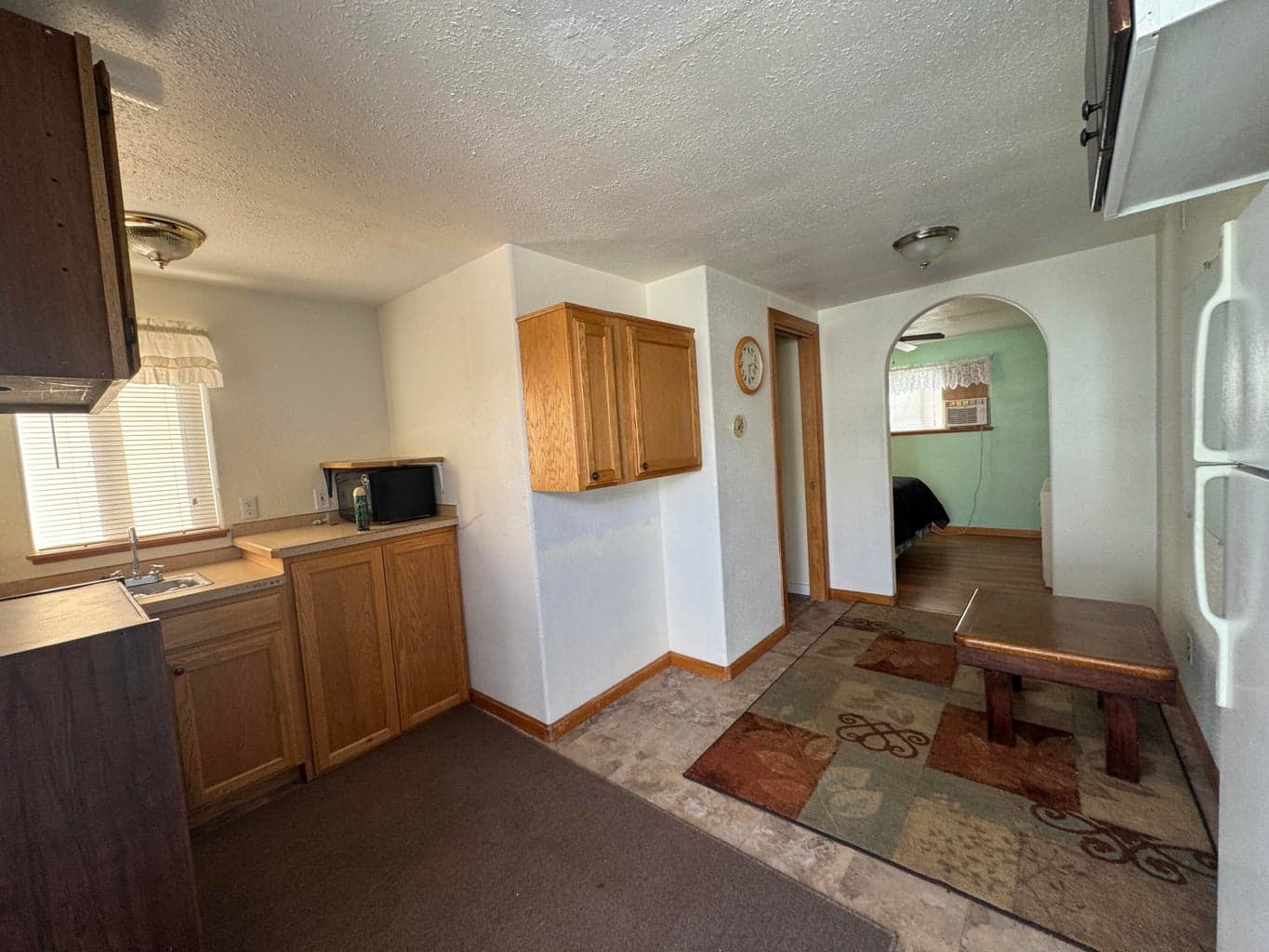 Photo of 1818 NW Fir Avenue 33 of 35