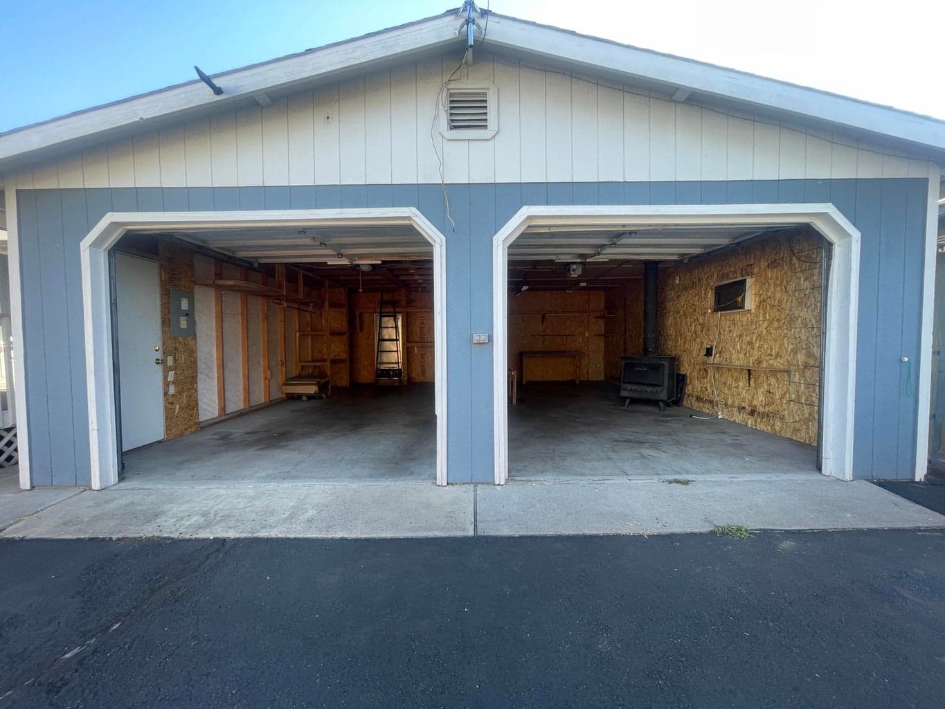 Photo of 1818 NW Fir Avenue 23 of 35