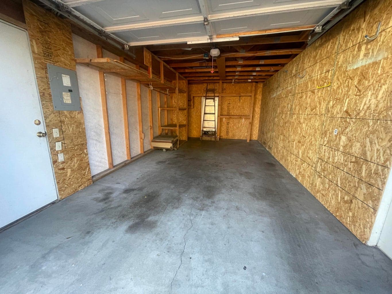 Photo of 1818 NW Fir Avenue 25 of 35