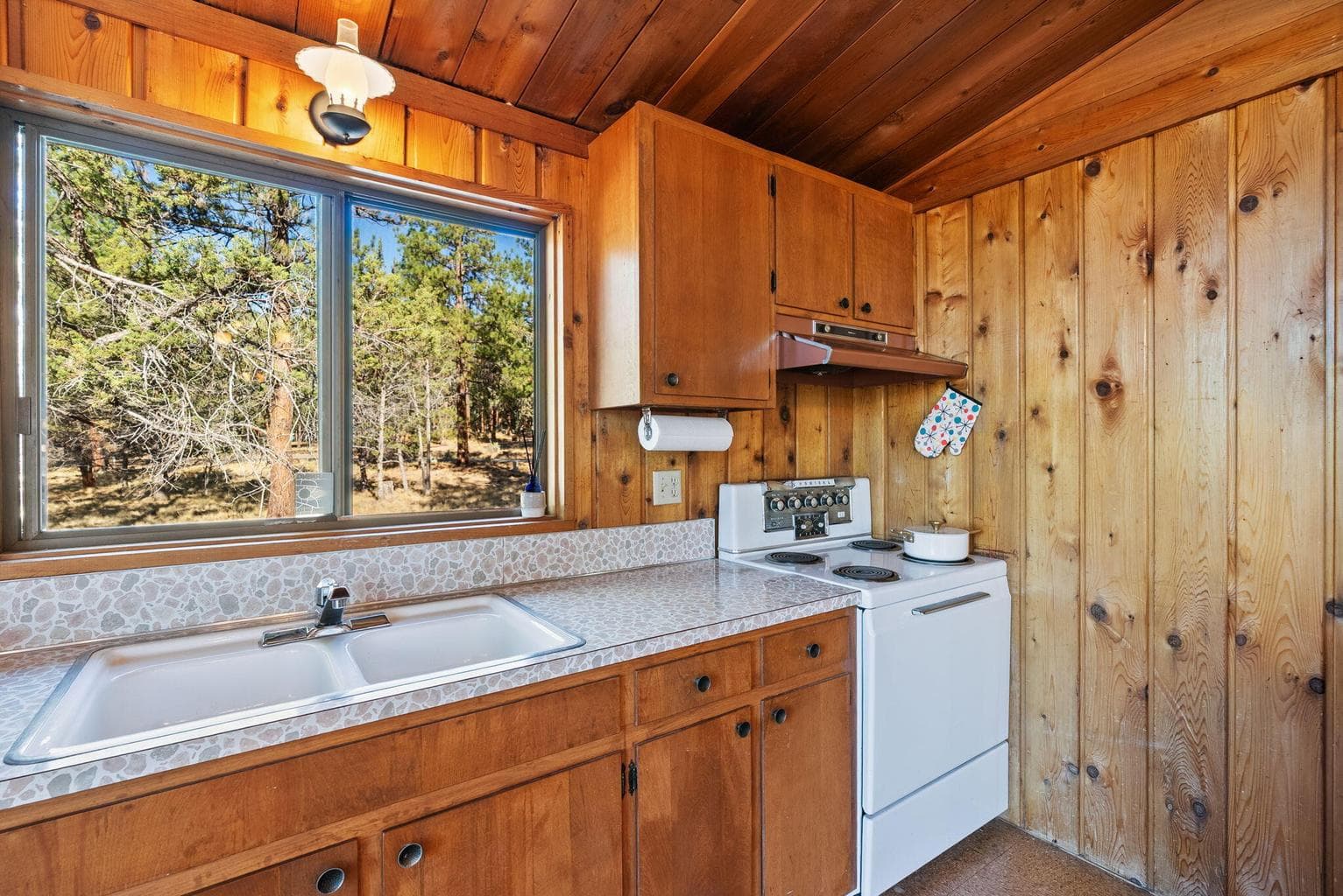 Photo of 16091 Old Juniper Road 16 of 37
