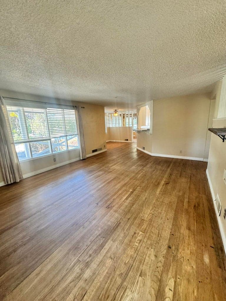 Photo of 720 Eldorado 5 of 29