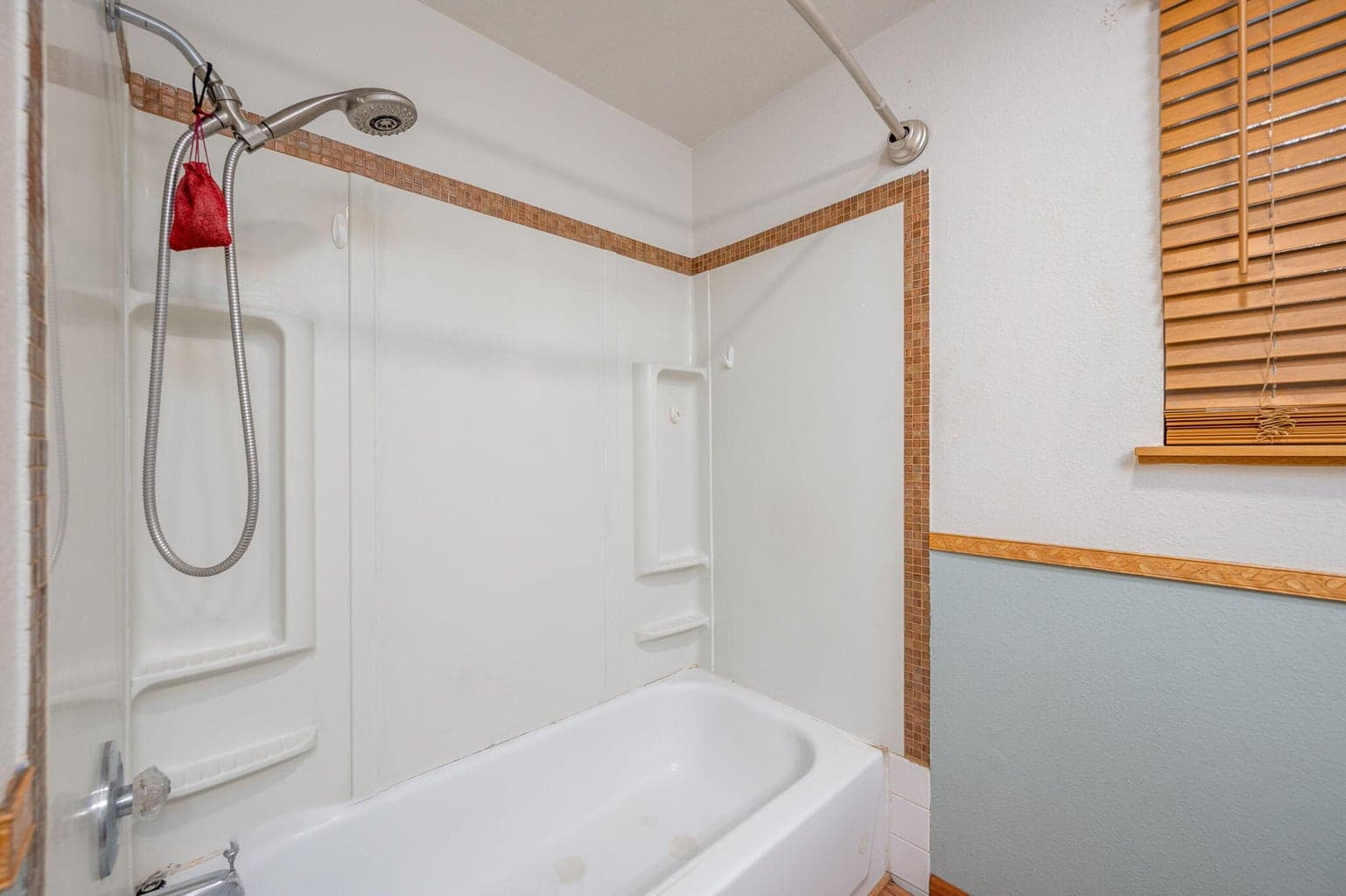 Photo of 61570 SE Rockway Terrace 14 of 24