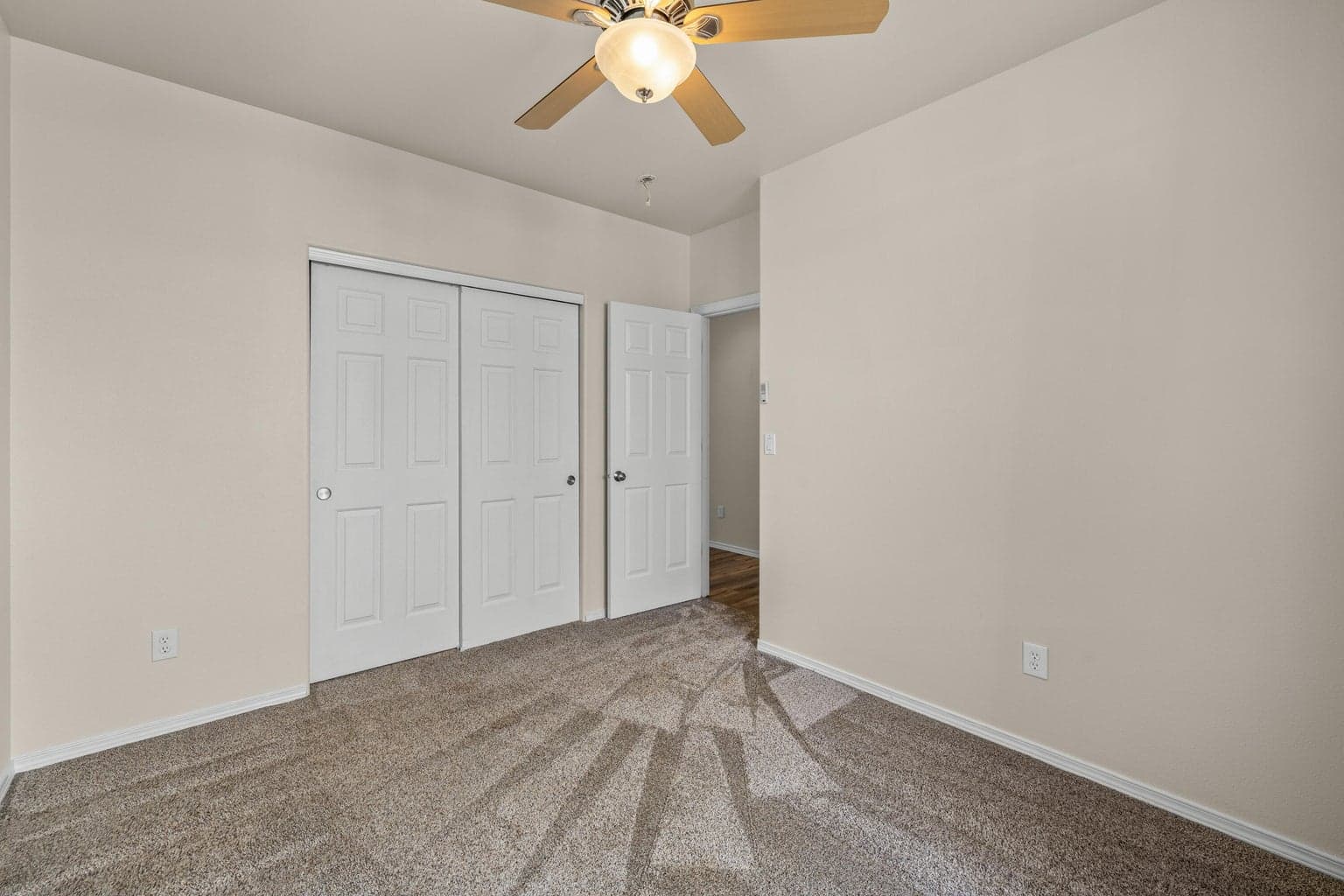 Photo of 1352 SW 35th Street 9 of 45