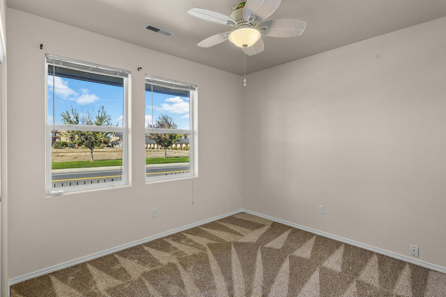 Photo of 1352 SW 35th Street 14 of 45