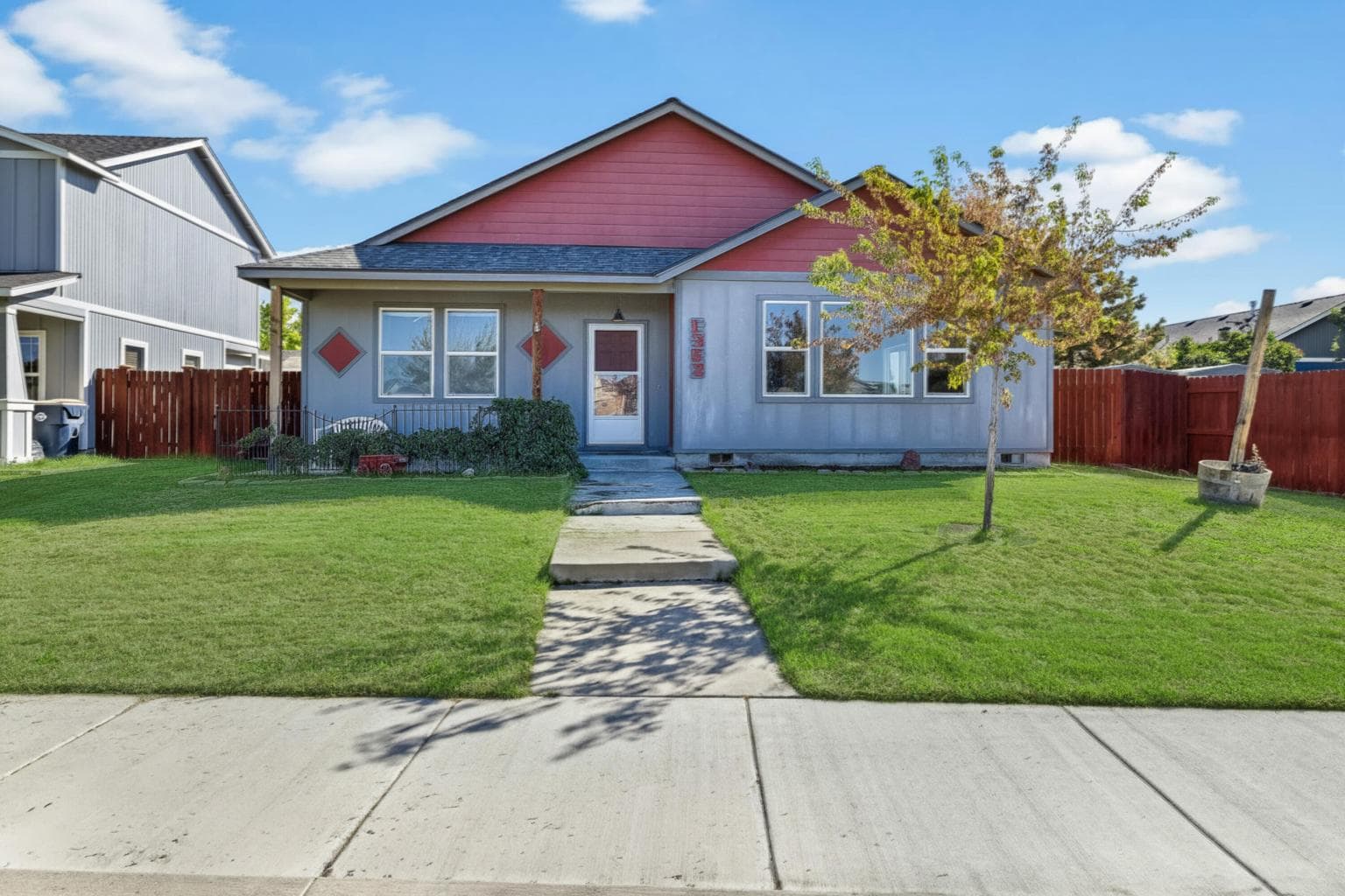 Photo of 1352 35th 2 of 45