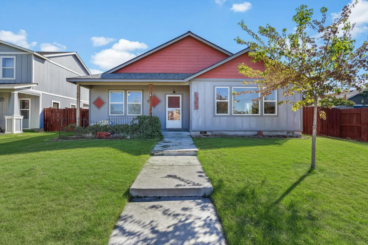 Photo of 1352 35th 3 of 45