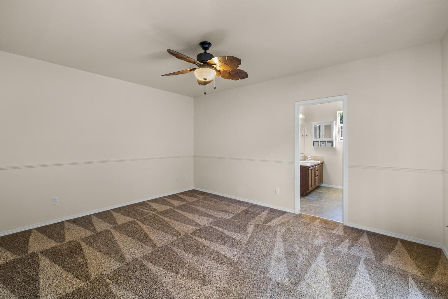 Photo of 1352 SW 35th Street 30 of 45