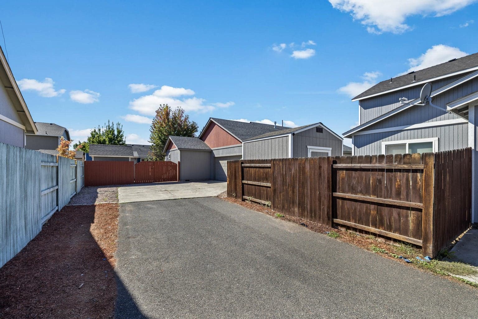 Photo of 1352 SW 35th Street 36 of 45