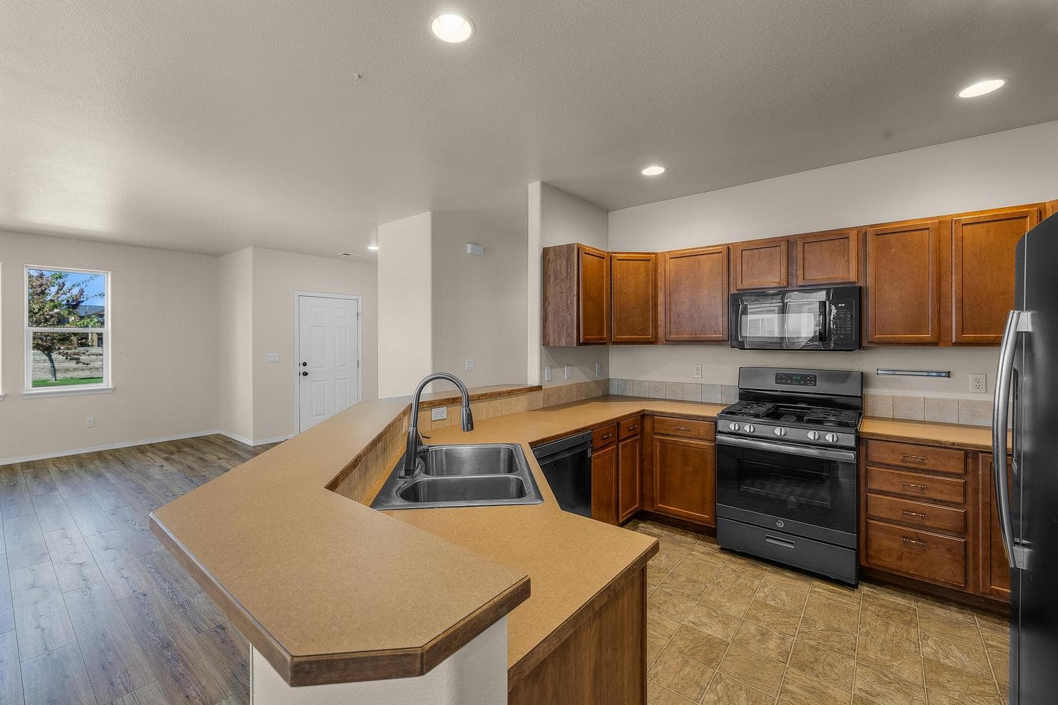 Photo of 1352 SW 35th Street 45 of 45
