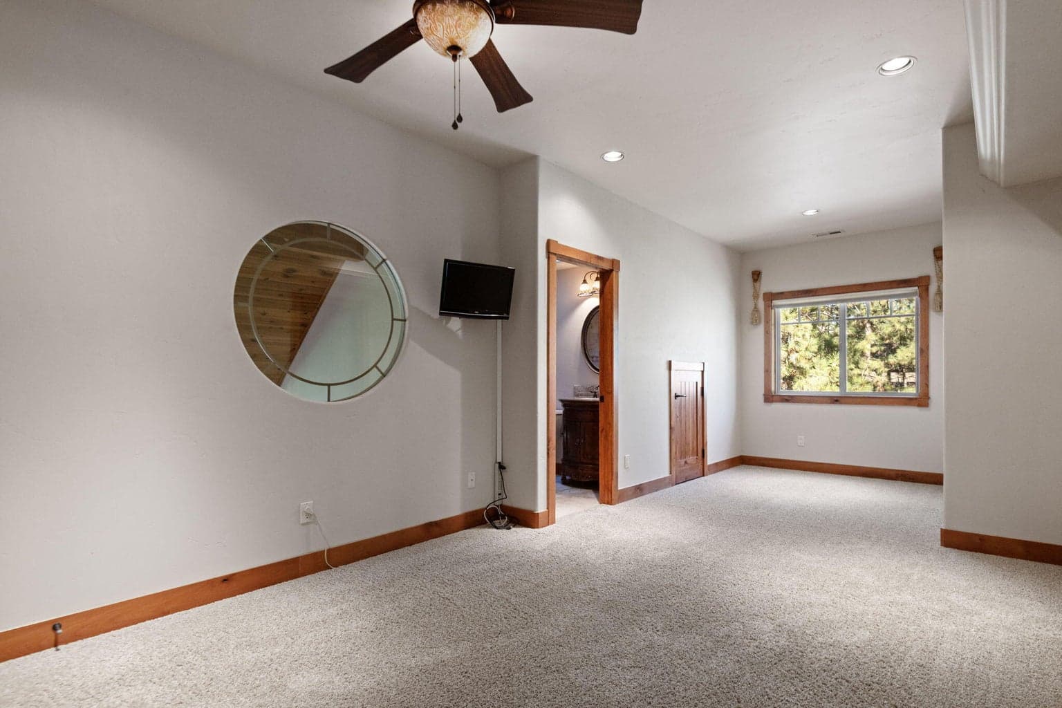 Photo of 60287 Evening Star Lane 35 of 60