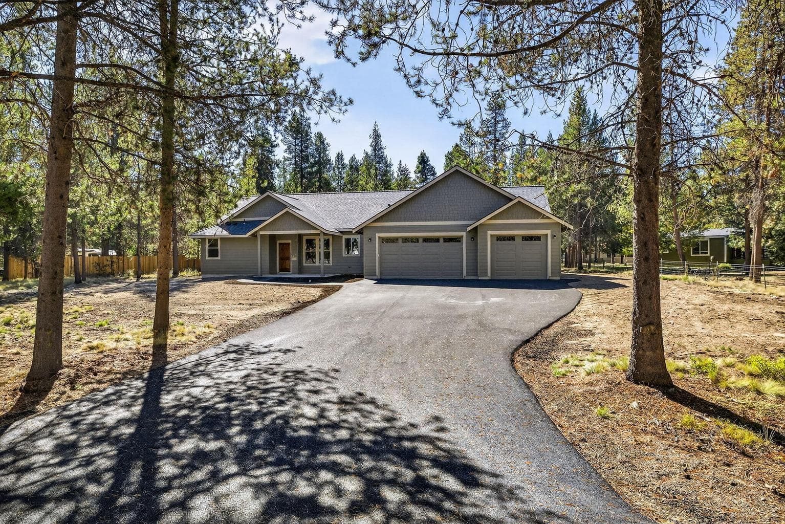 Photo of 16065 Cascade 3 of 47