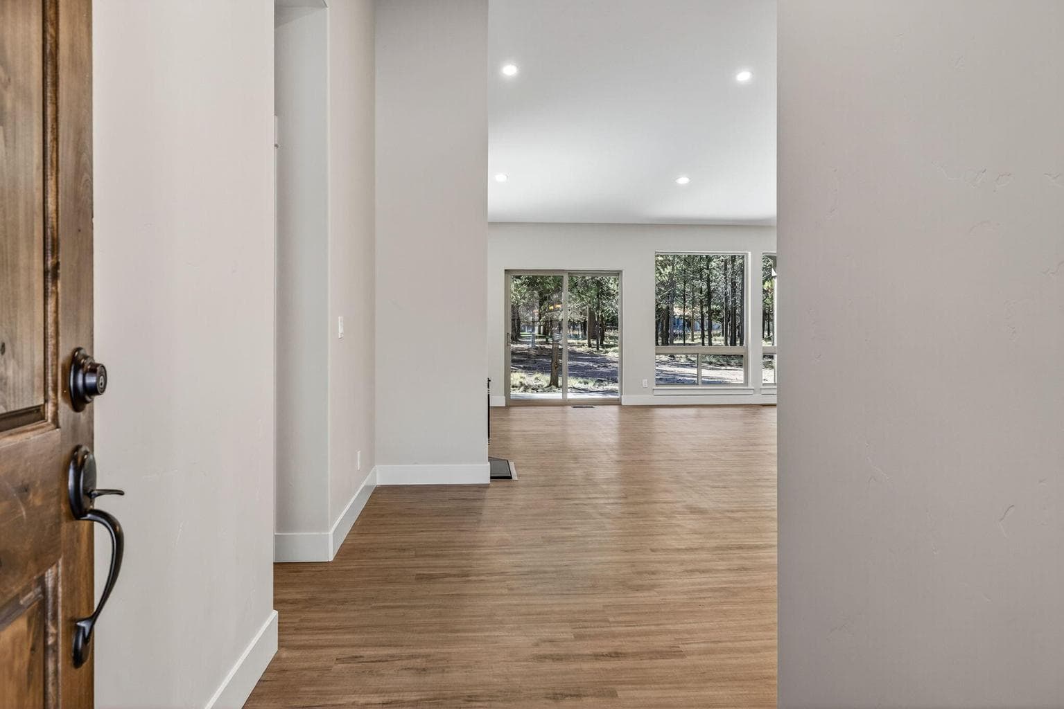 Photo of 16065 Cascade 4 of 47