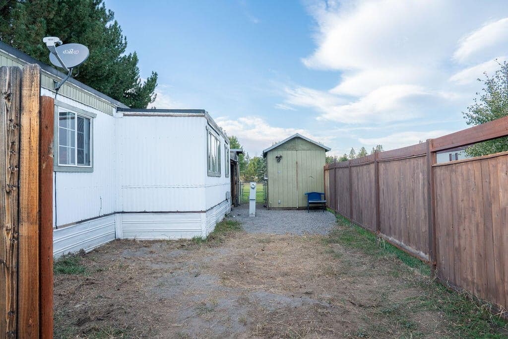 Photo of 64900 Hunnell Road 23 of 29